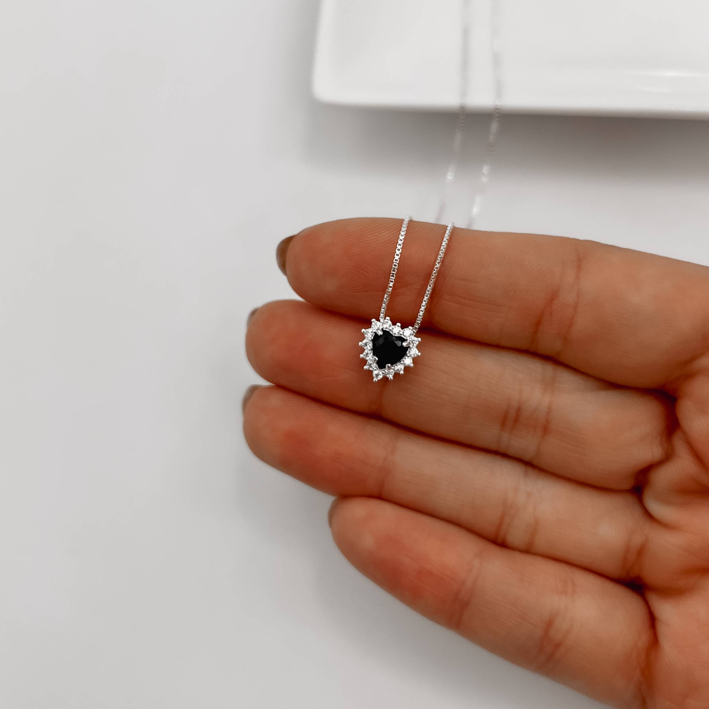 Imagem Secundária Colar zircônia coração ônix com cravejado 9mm 45cm