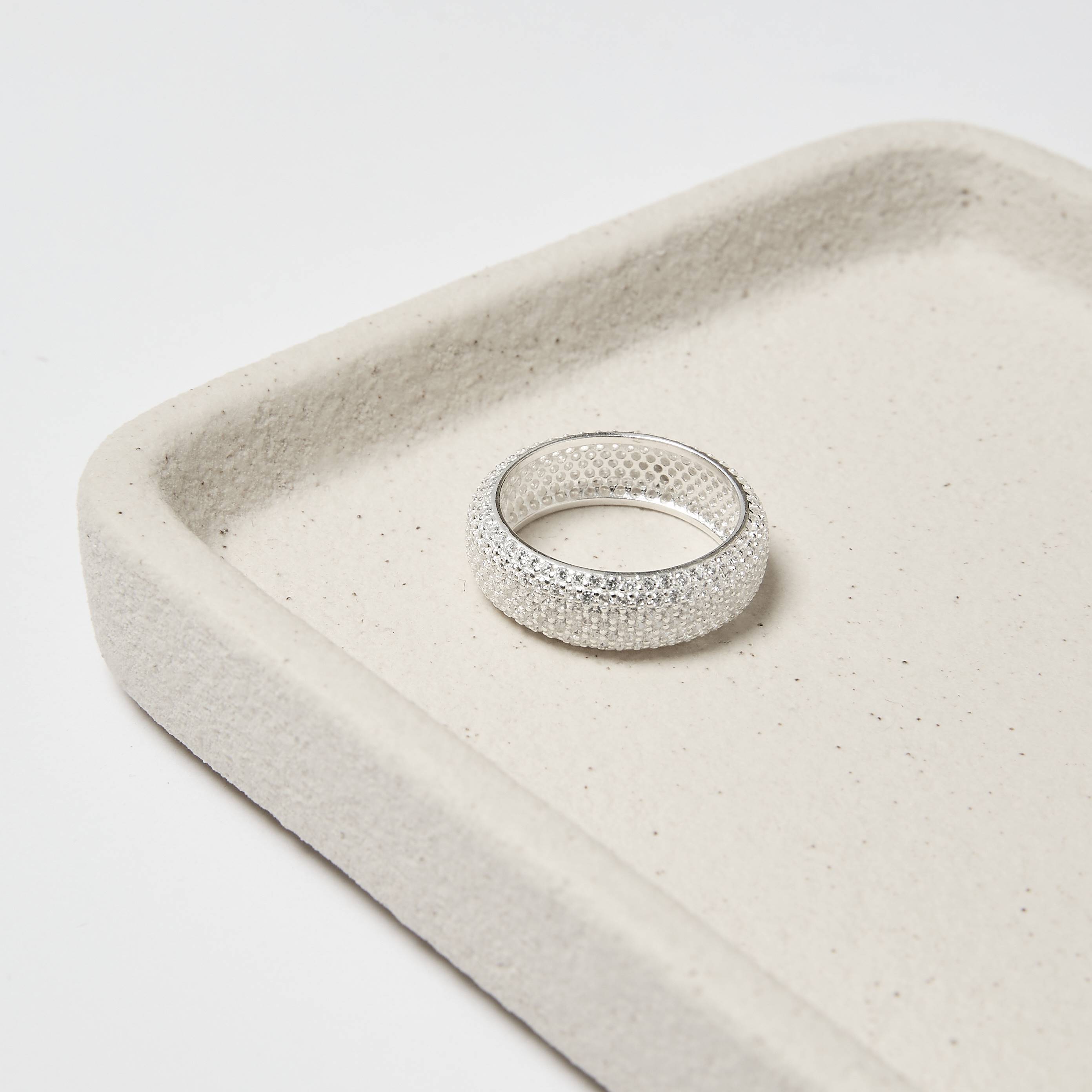 Imagem Secundária Anel largo todo cravejado 