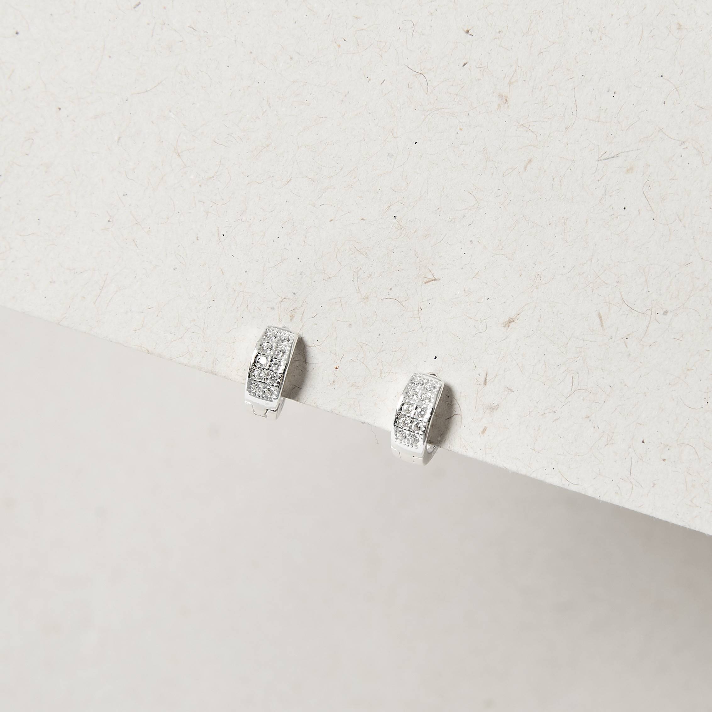 Imagem Argola click cravejado duplo 9mm detalhe vazado