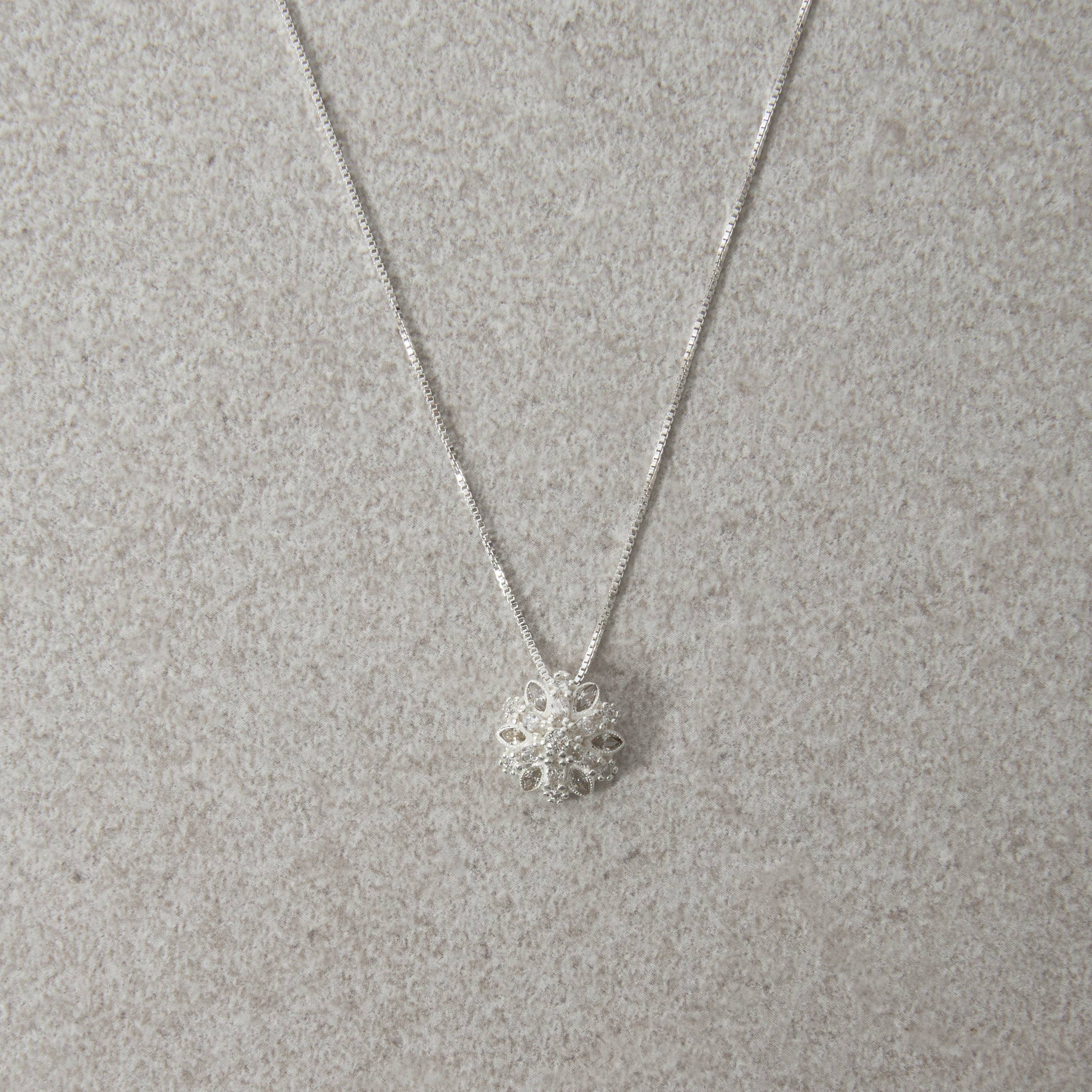 Imagem Colar flor cravejada 15mm 45cm