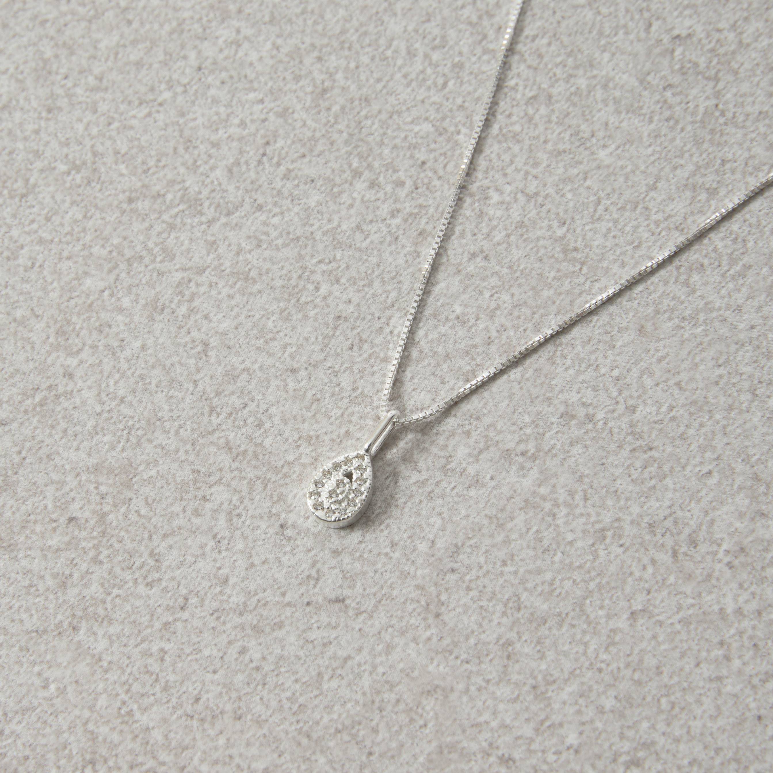 Imagem Colar pingente gota vazada com cravejado 8mm 40cm