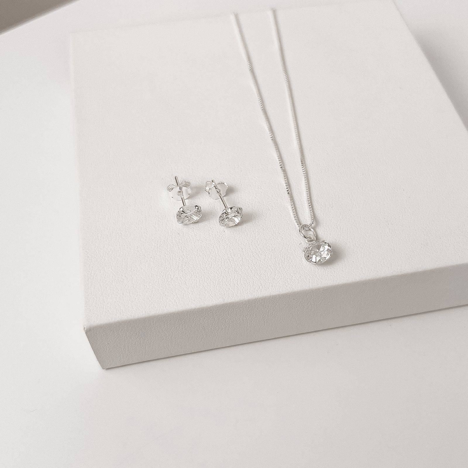 Conjunto brinco e colar zircônia redonda 6mm 40cm