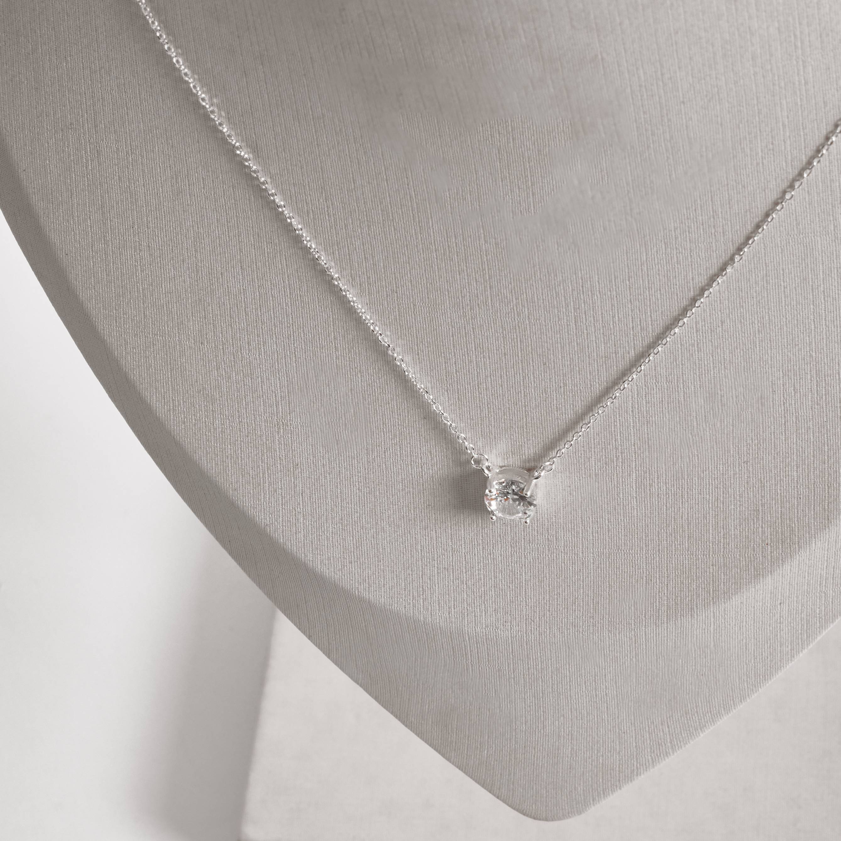 Imagem Secundária Colar entremeio zircônia redonda 7mm corrente cadeado 40+5cm