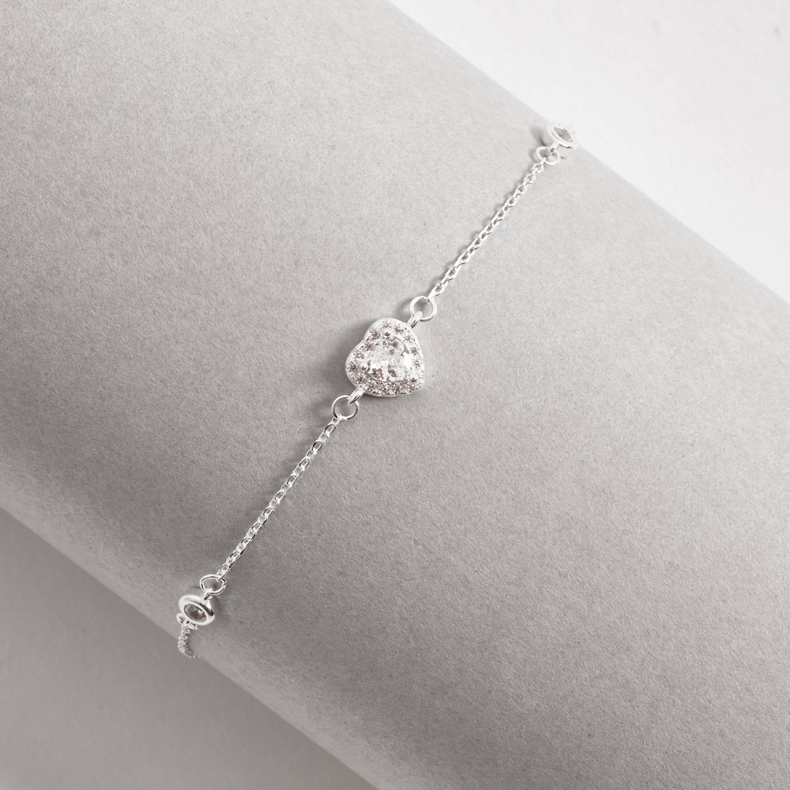 Pulseira entremeios zircônia redonda e zircônia coração com cravejado 7mm 16+5cm