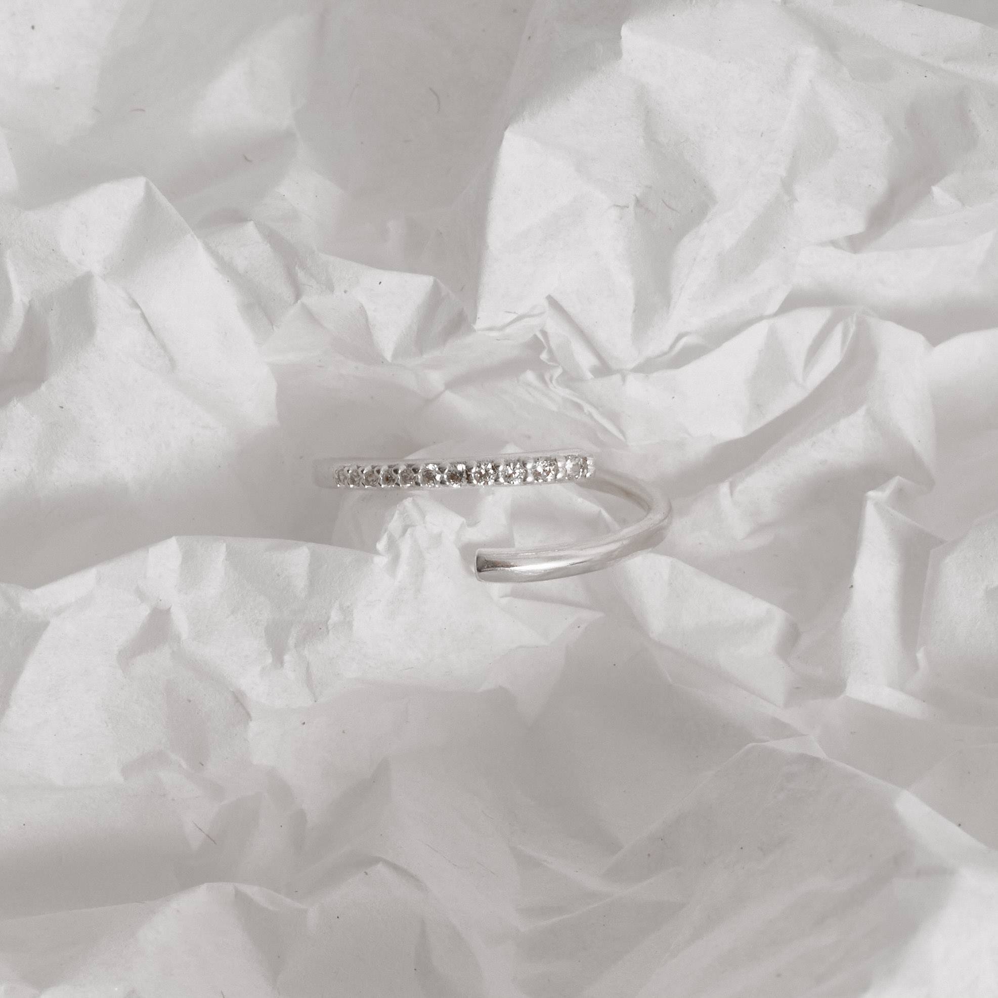 Imagem Anel fio liso e cravejado regulável P