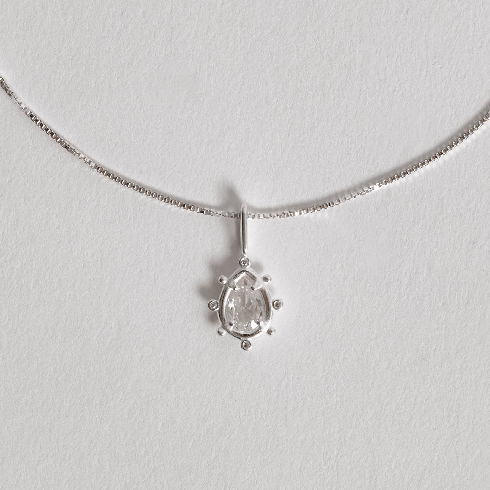 Imagem Colar pingente zircônia gota trabalhada 11mm 45cm