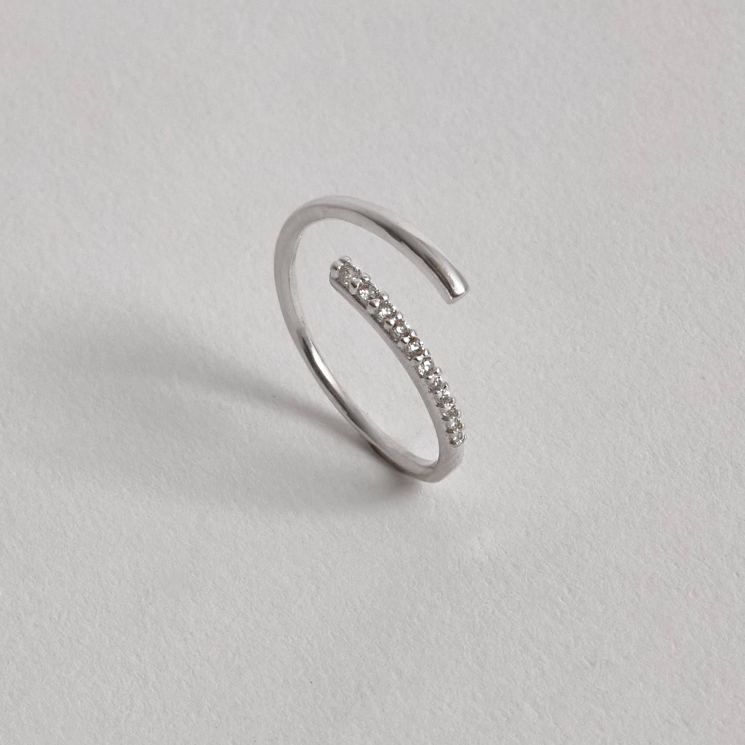 Imagem Secundária Anel fio liso e cravejado regulável G