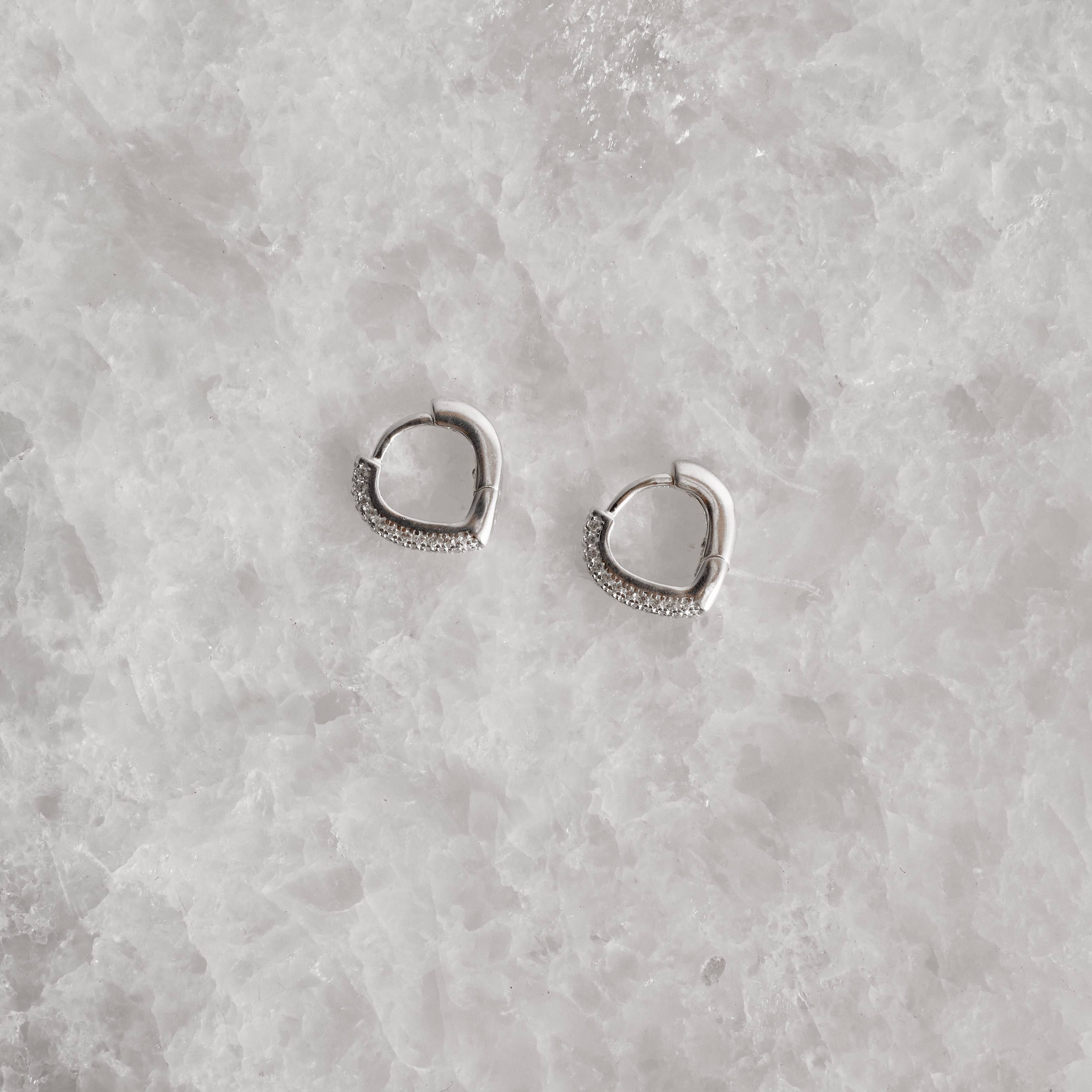 Imagem Secundária Argola click gota 12mm triplo cravejado