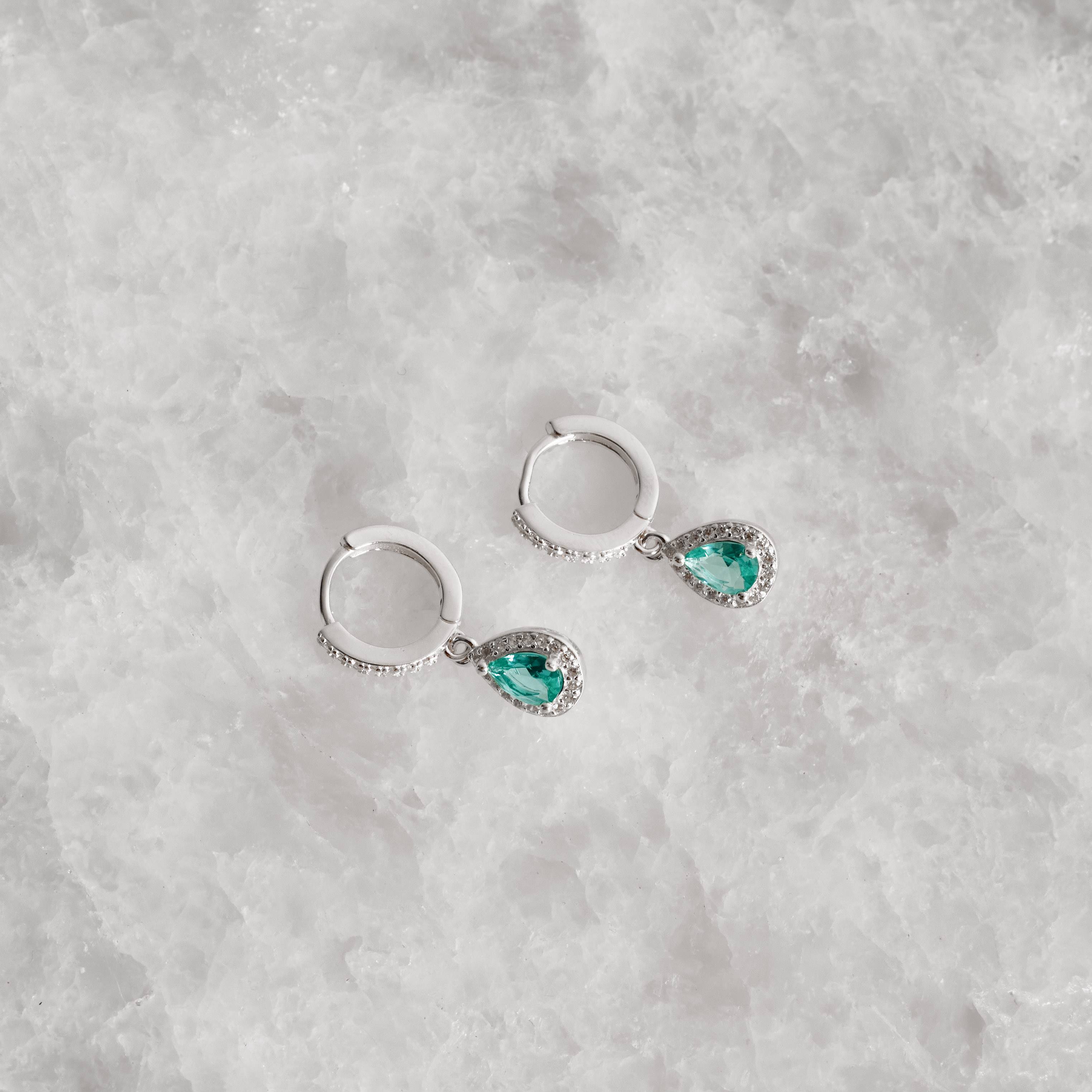 Imagem Secundária Argola click cravejada 11mm pingente zircônia gota turmalina