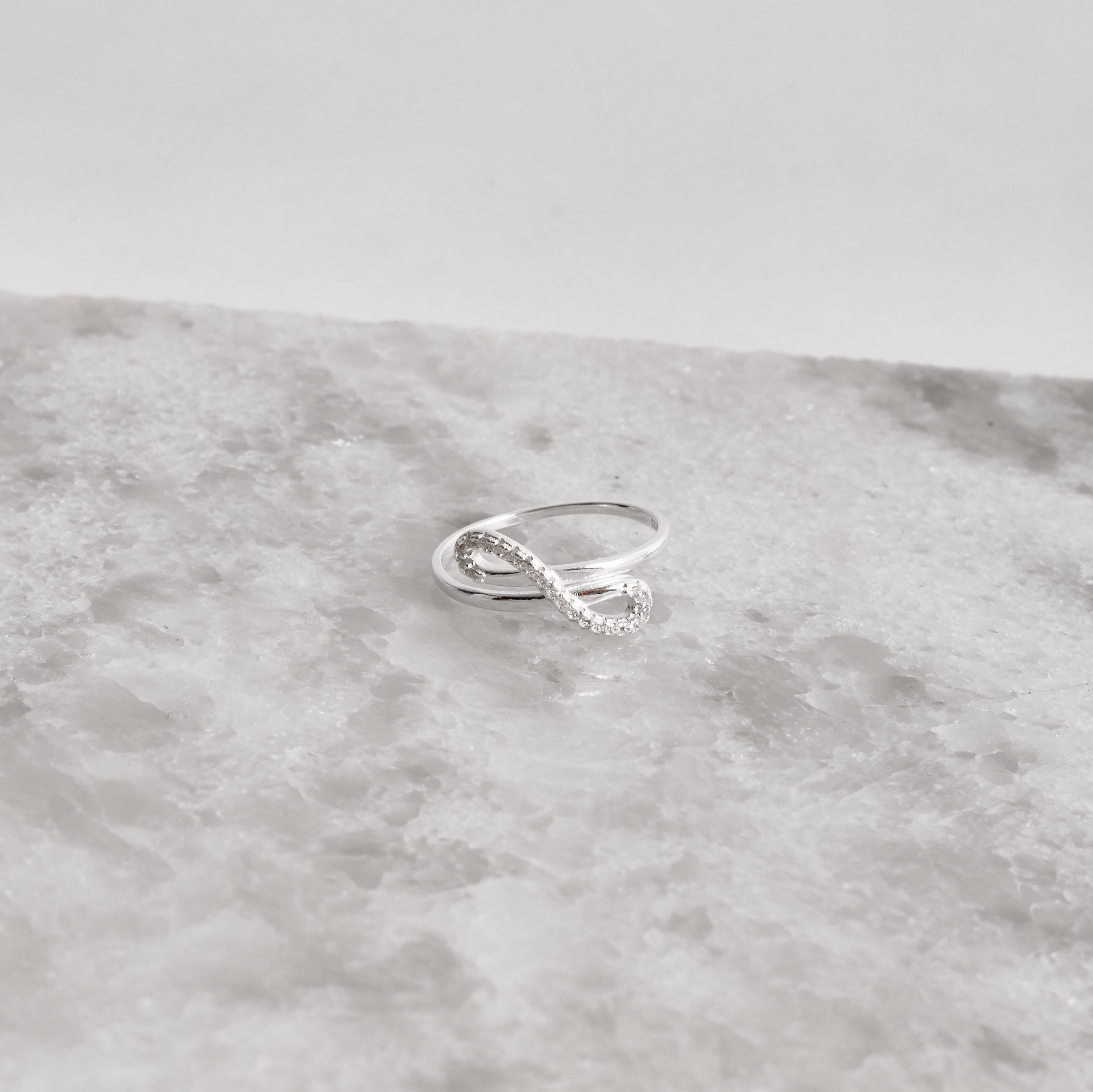 Imagem Anel 2 fios com infinito cravejado