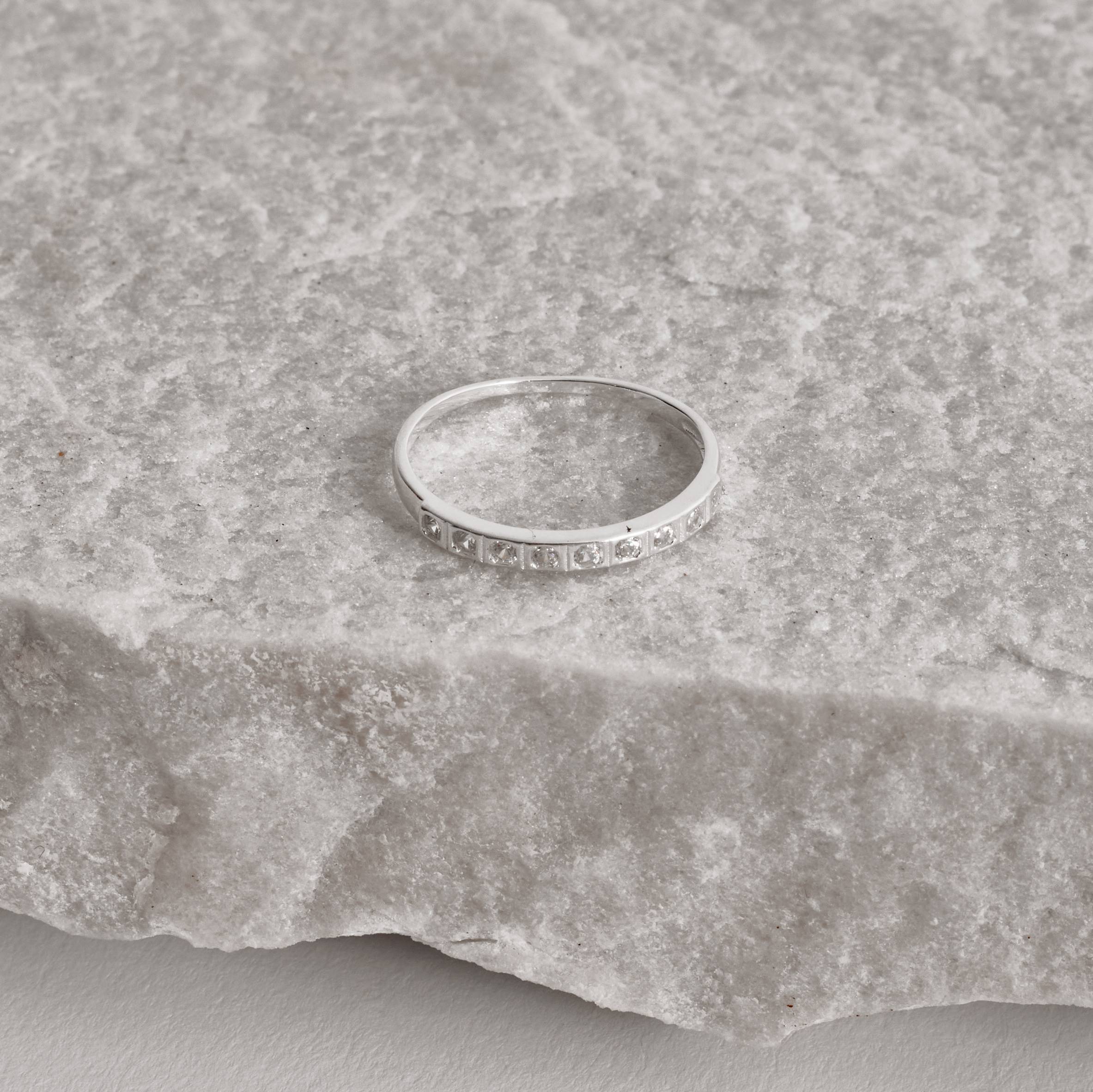 Imagem Anel meia aliança embutida