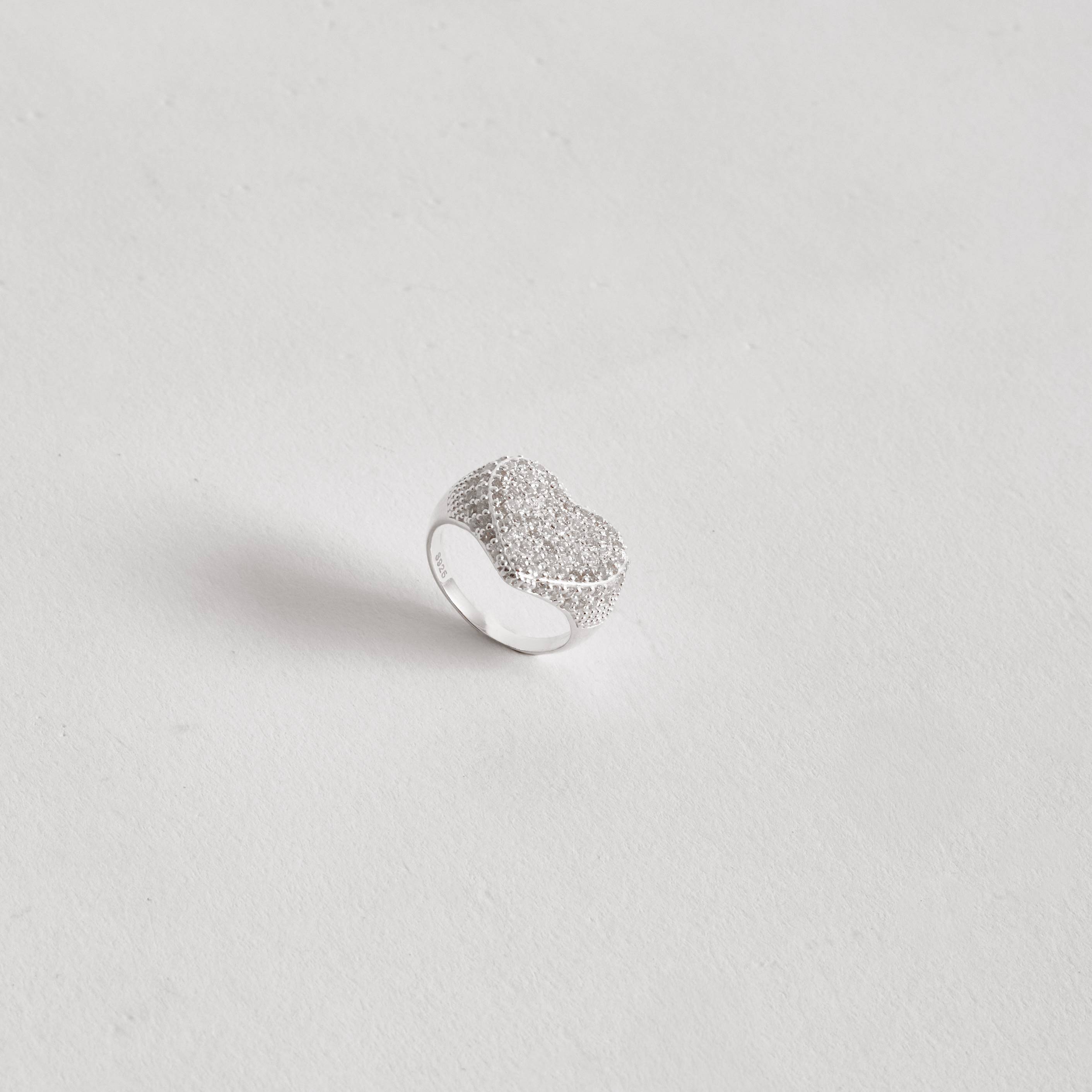 Imagem Anel largo coração todo cravejado dedinho