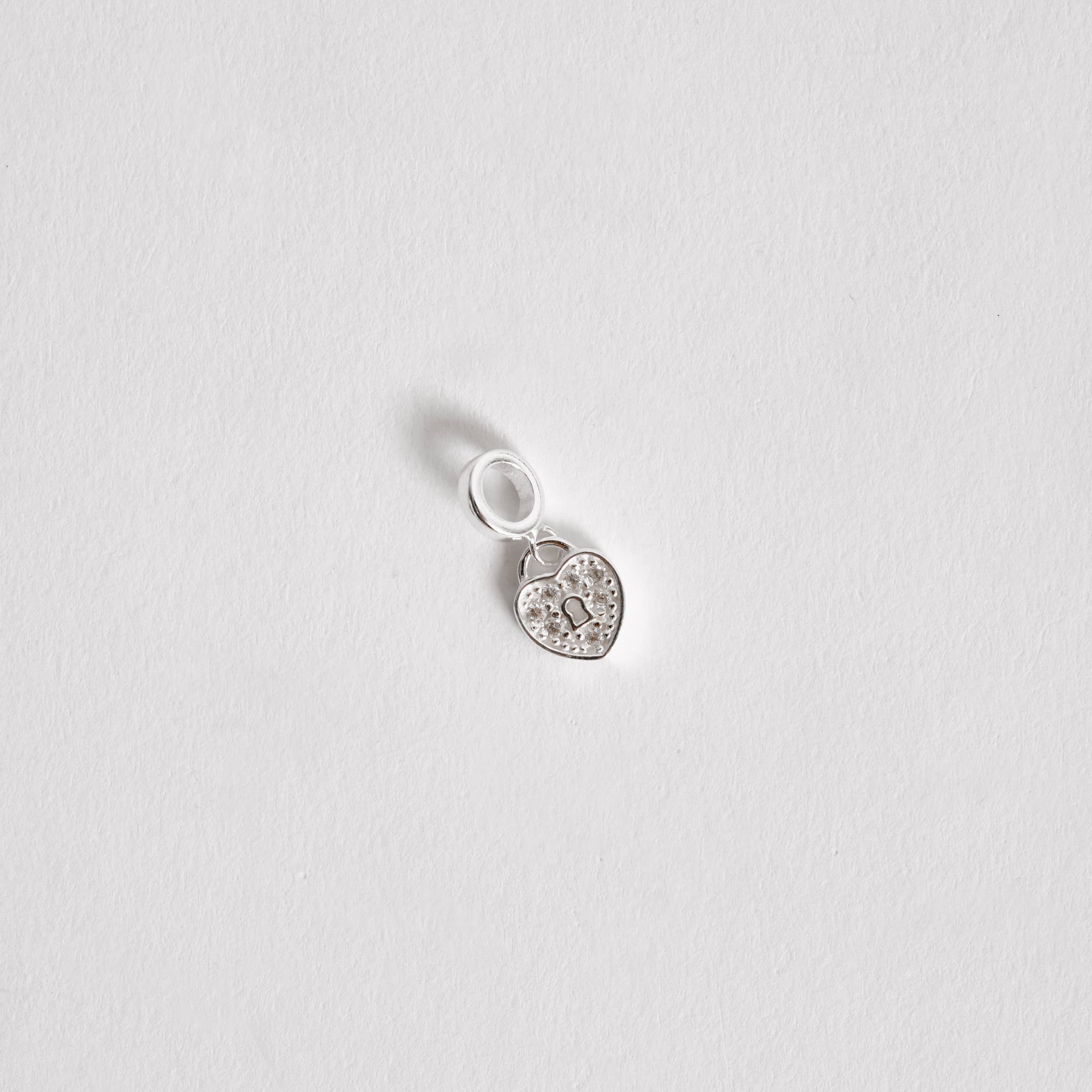 Berloque pingente cadeado coração cravejado 10mm