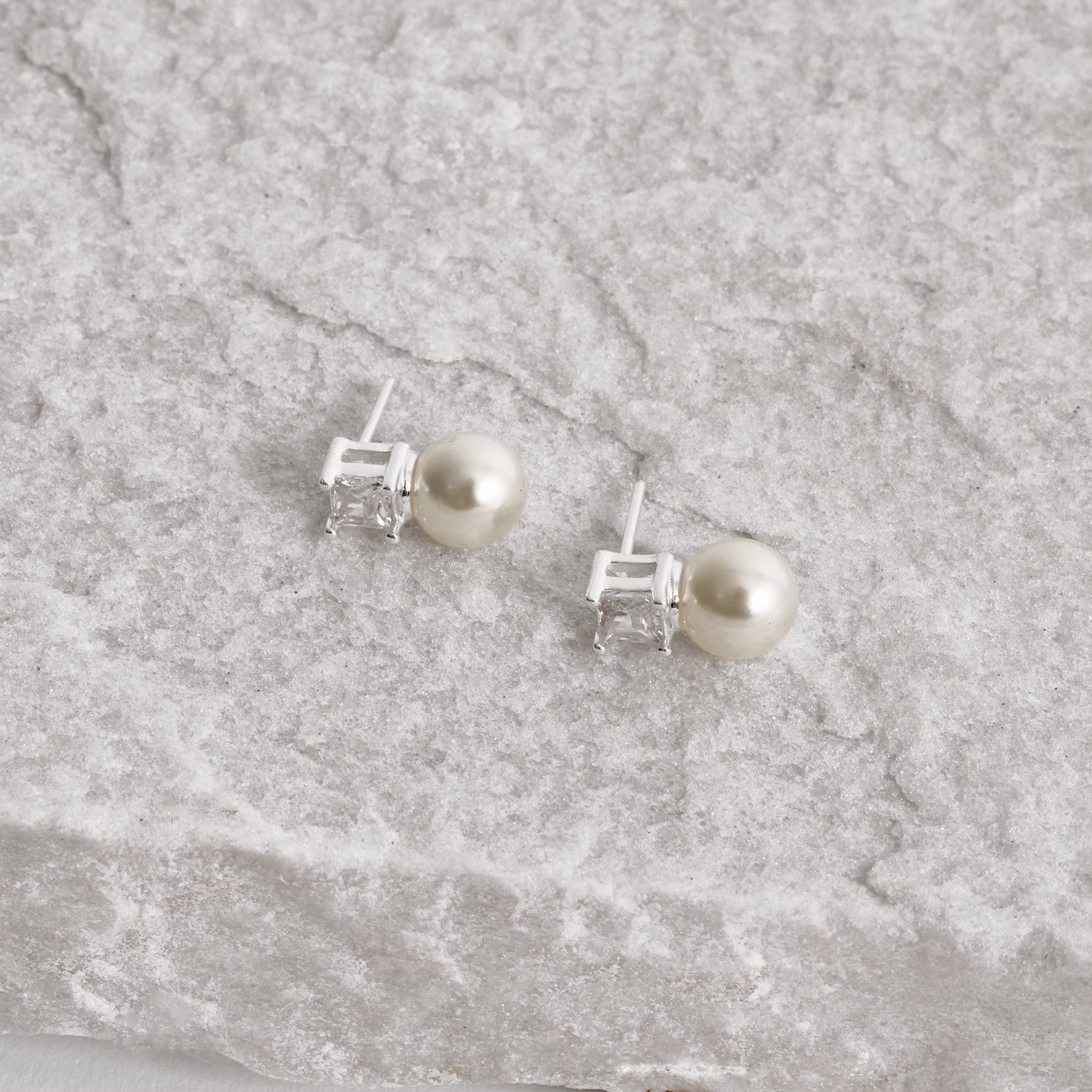 Imagem Secundária Brinco zircônia quadrada e pérola 13mm