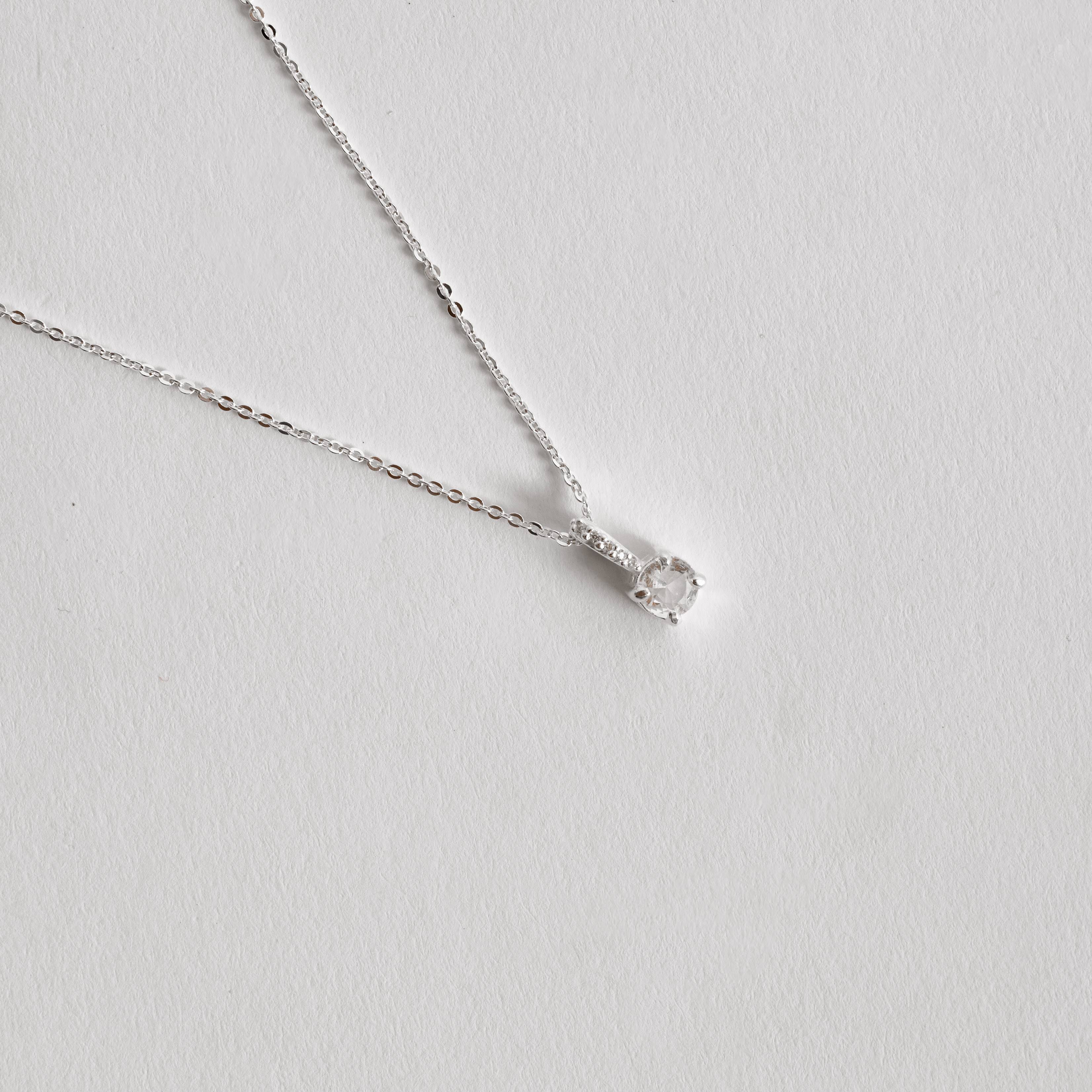 Imagem Colar pingente zircônia redonda cristal 5mm elo cravejado corrente cadeadinho 40cm