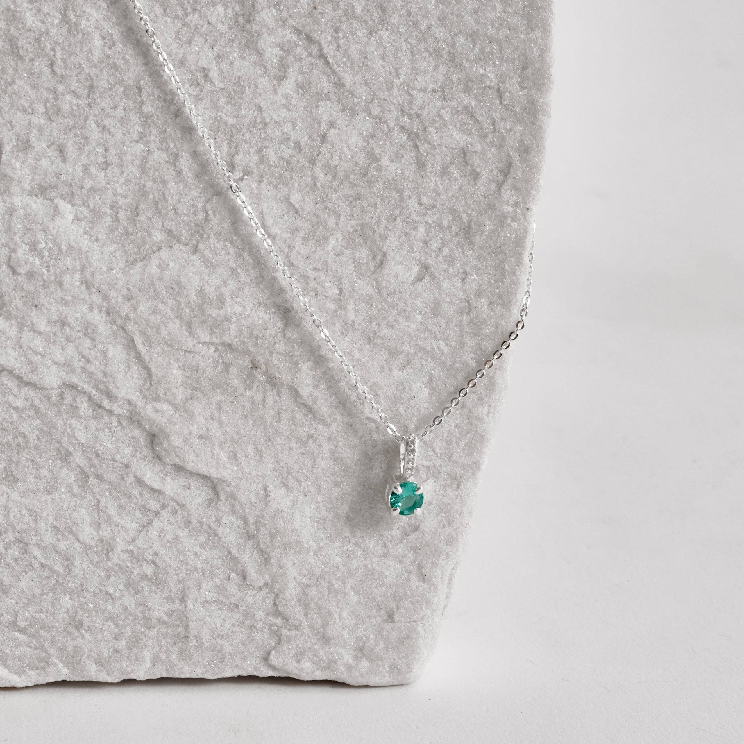 Imagem Colar pingente zircônia redonda acqua 5mm elo cravejado corrente cadeadinho 40cm