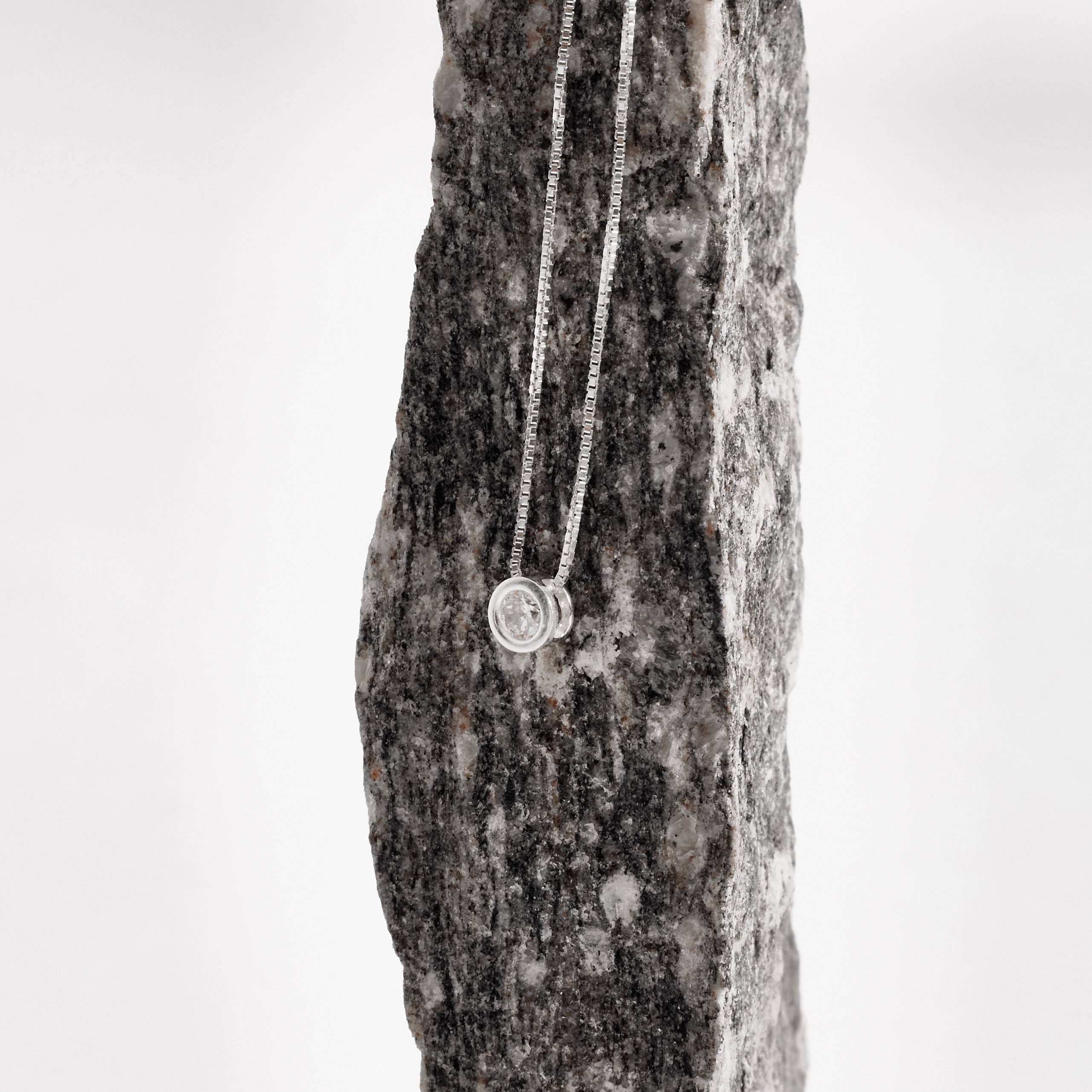 Imagem Secundária Colar zircônia redonda embutida 5mm 40cm