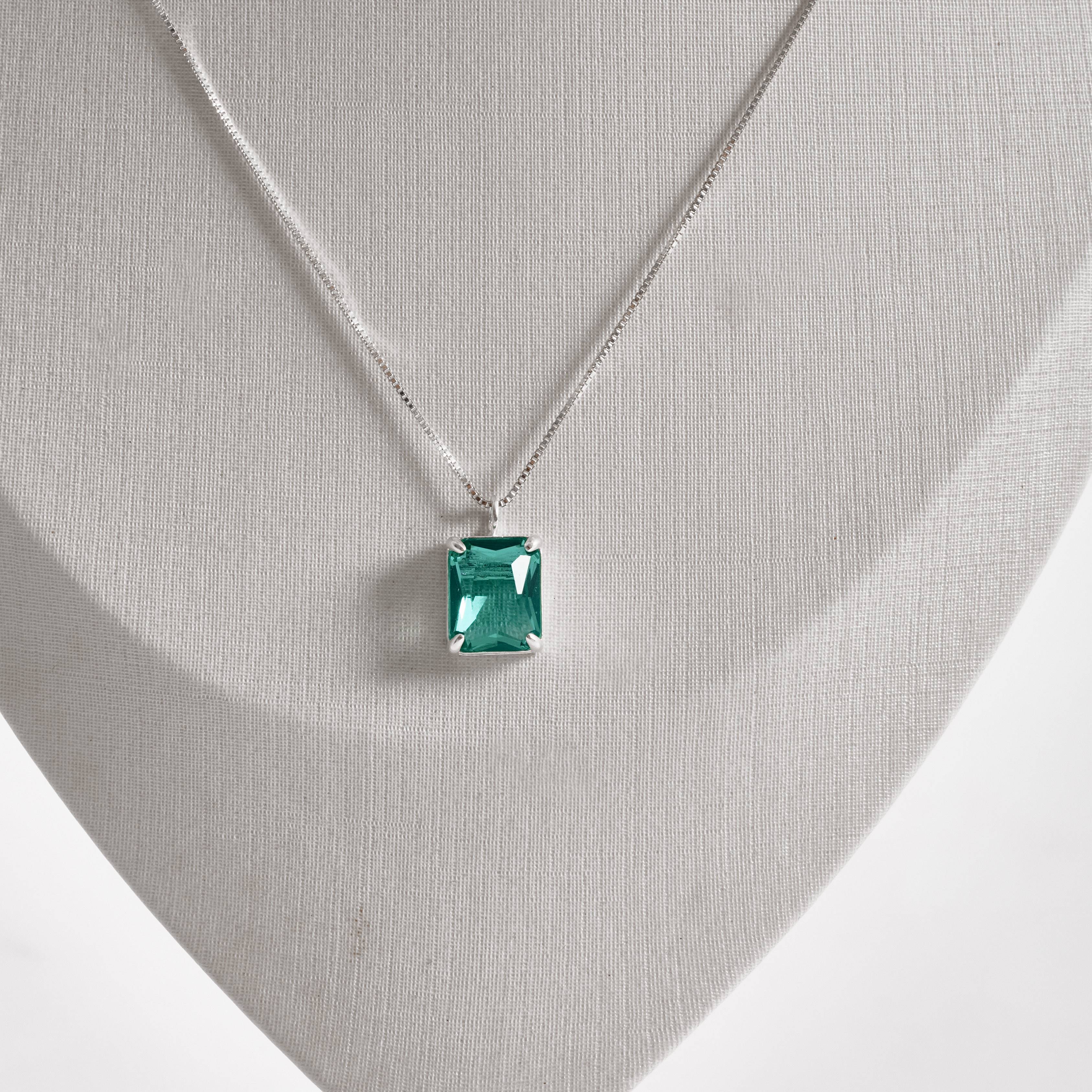 Imagem Colar pingente zircônia retangular acqua 10mm 45cm