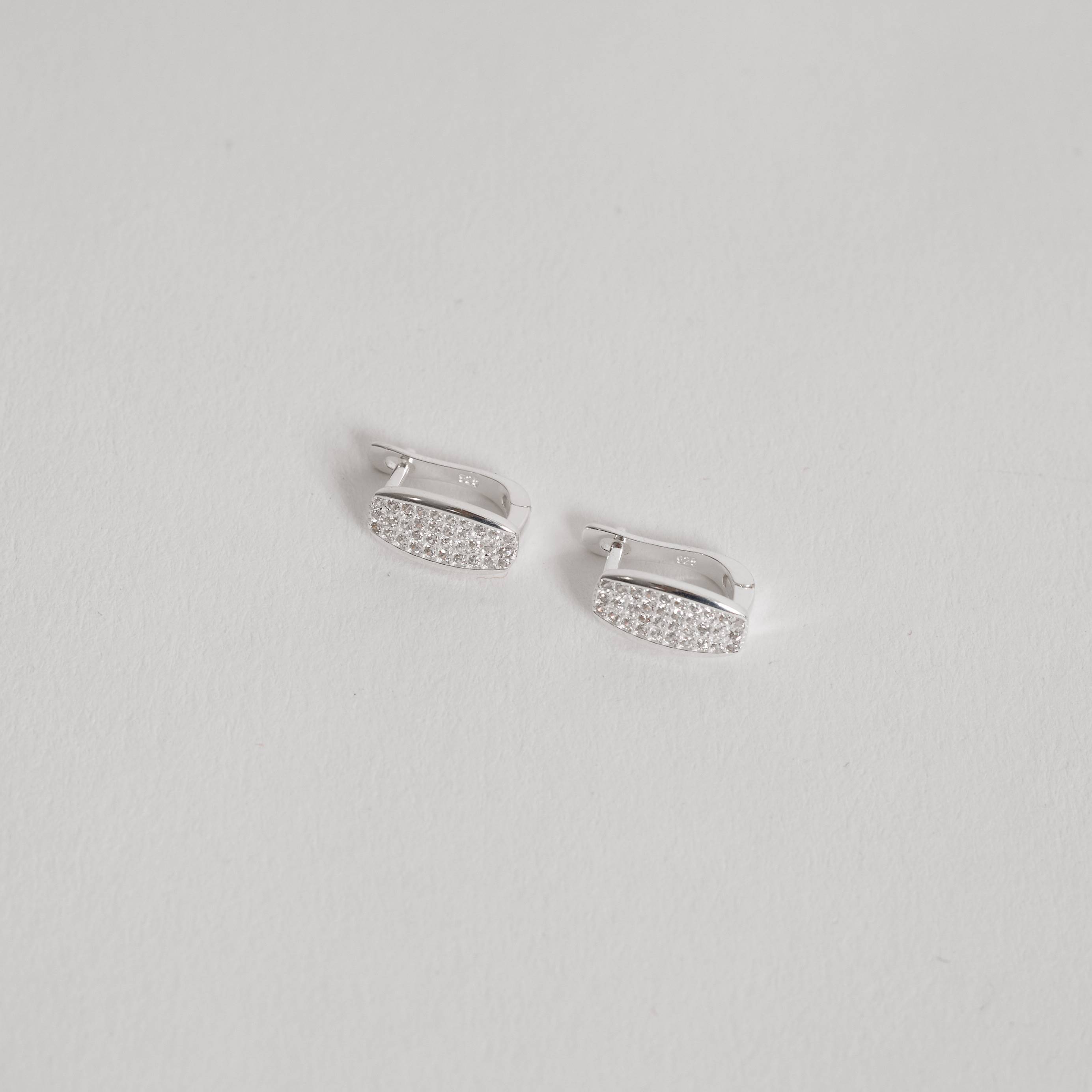 Imagem Secundária Argola click oval 11mm retângulo cravejado