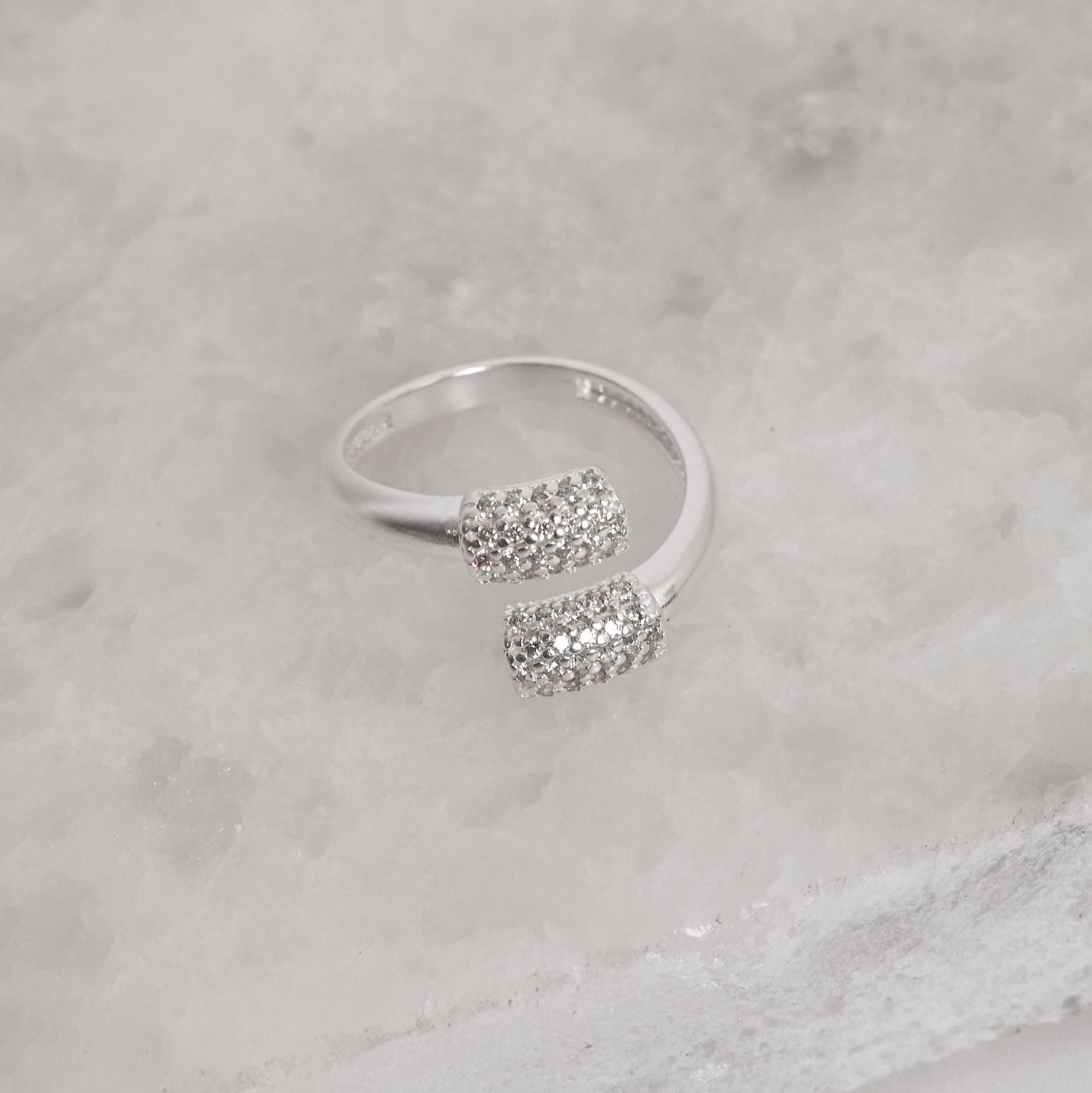 Imagem Secundária Anel pontas cravejadas regulável G