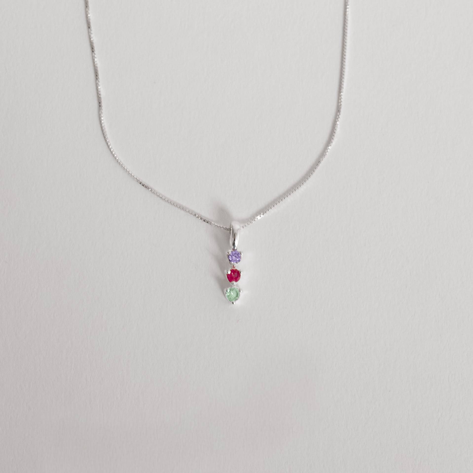 Imagem Colar pingente 3 zircônias coloridas 12mm 45cm