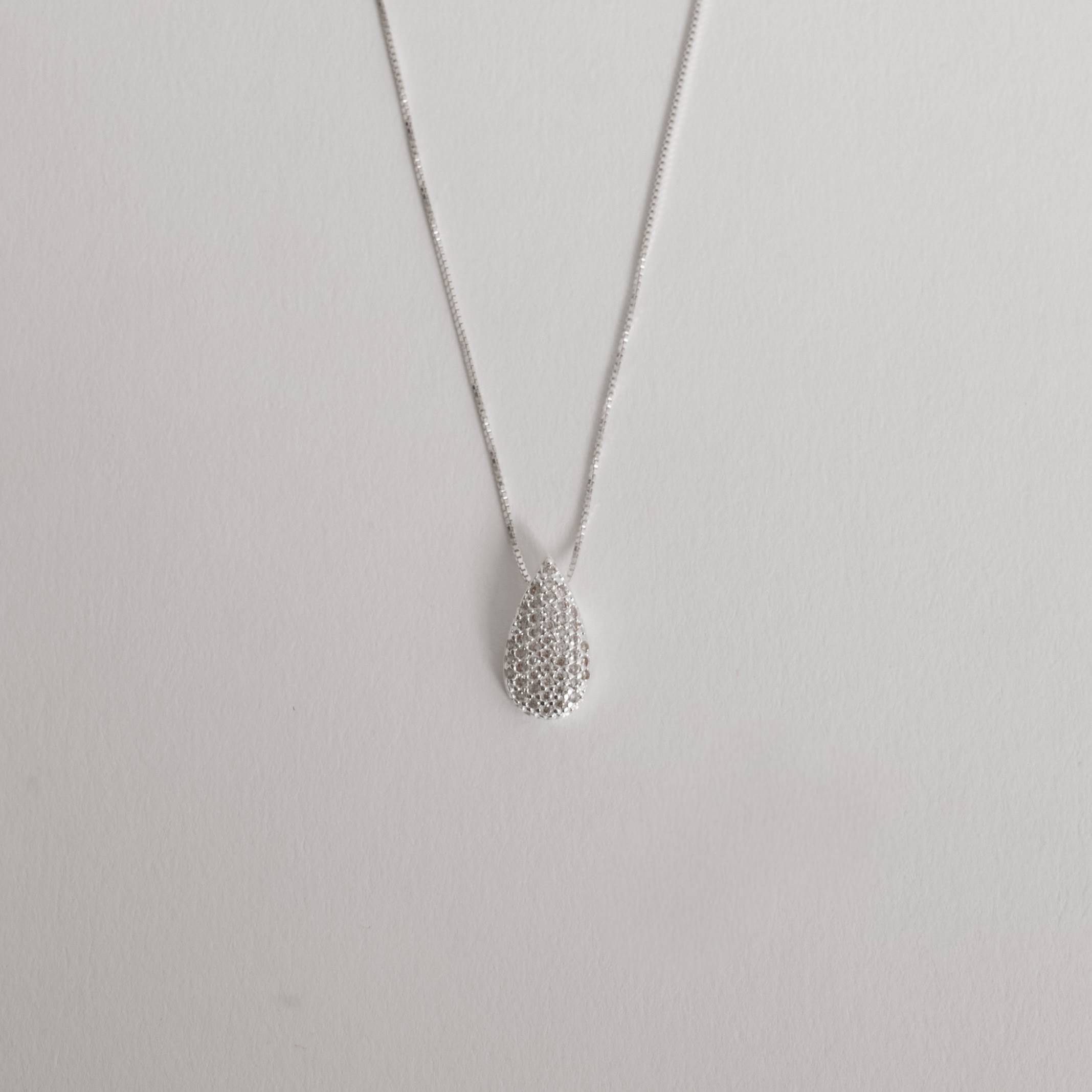 Imagem Colar gota cravejada 16mm 45cm