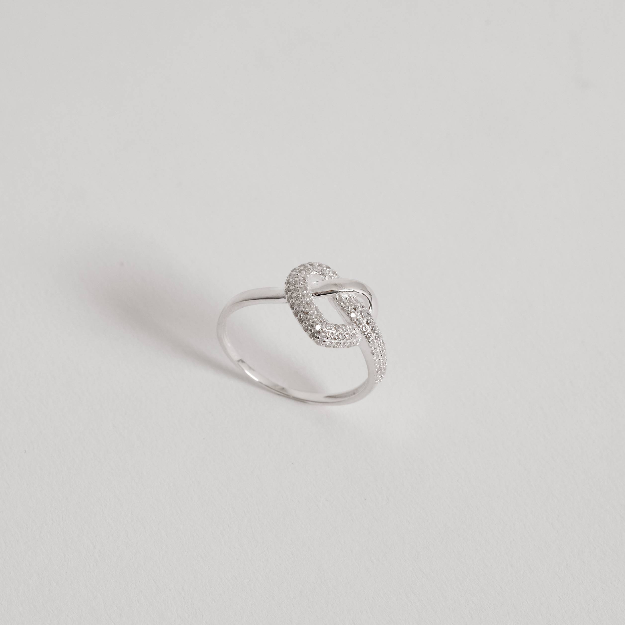 Imagem Secundária Anel nó coração com cravejado triplo