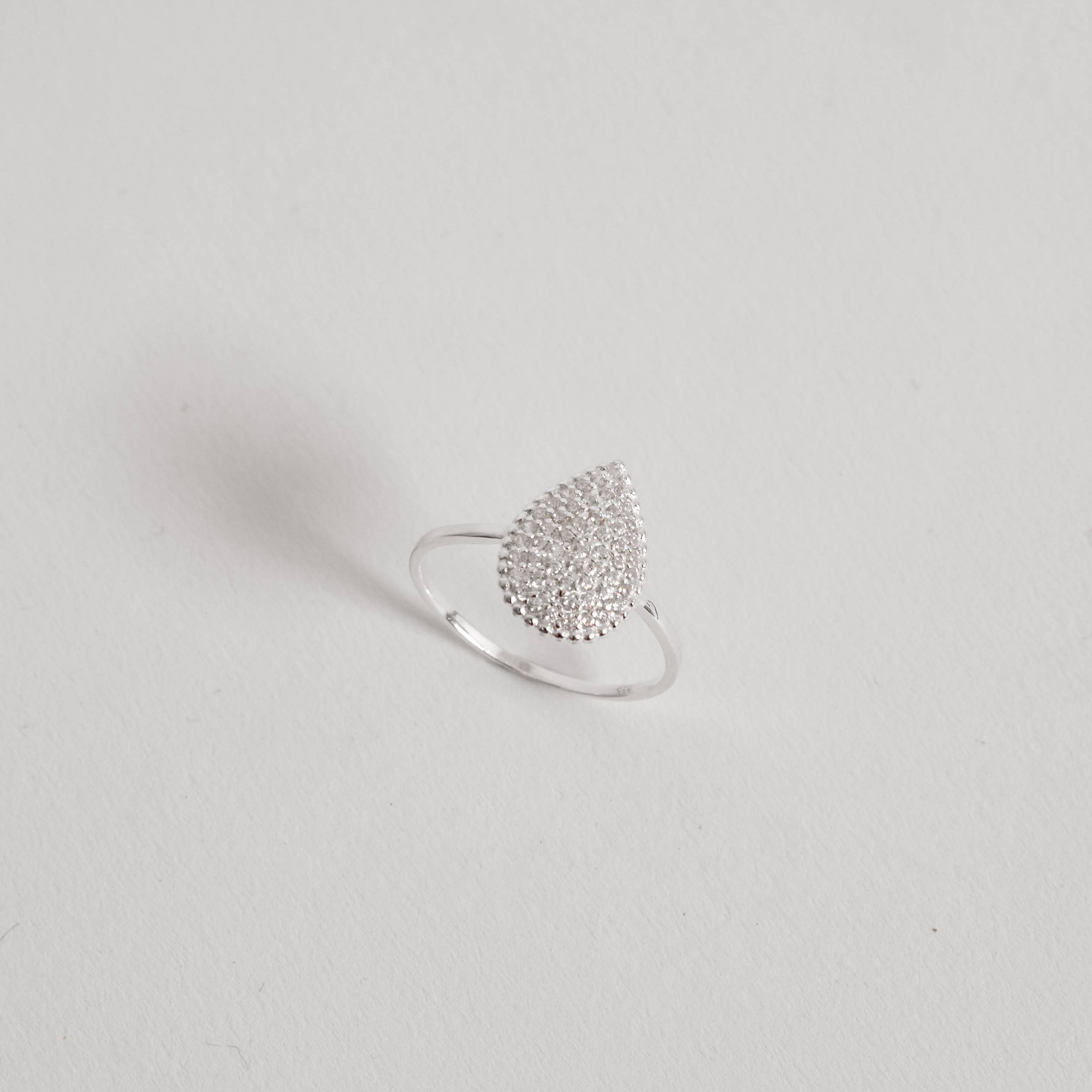 Imagem Secundária Anel gota toda cravejada