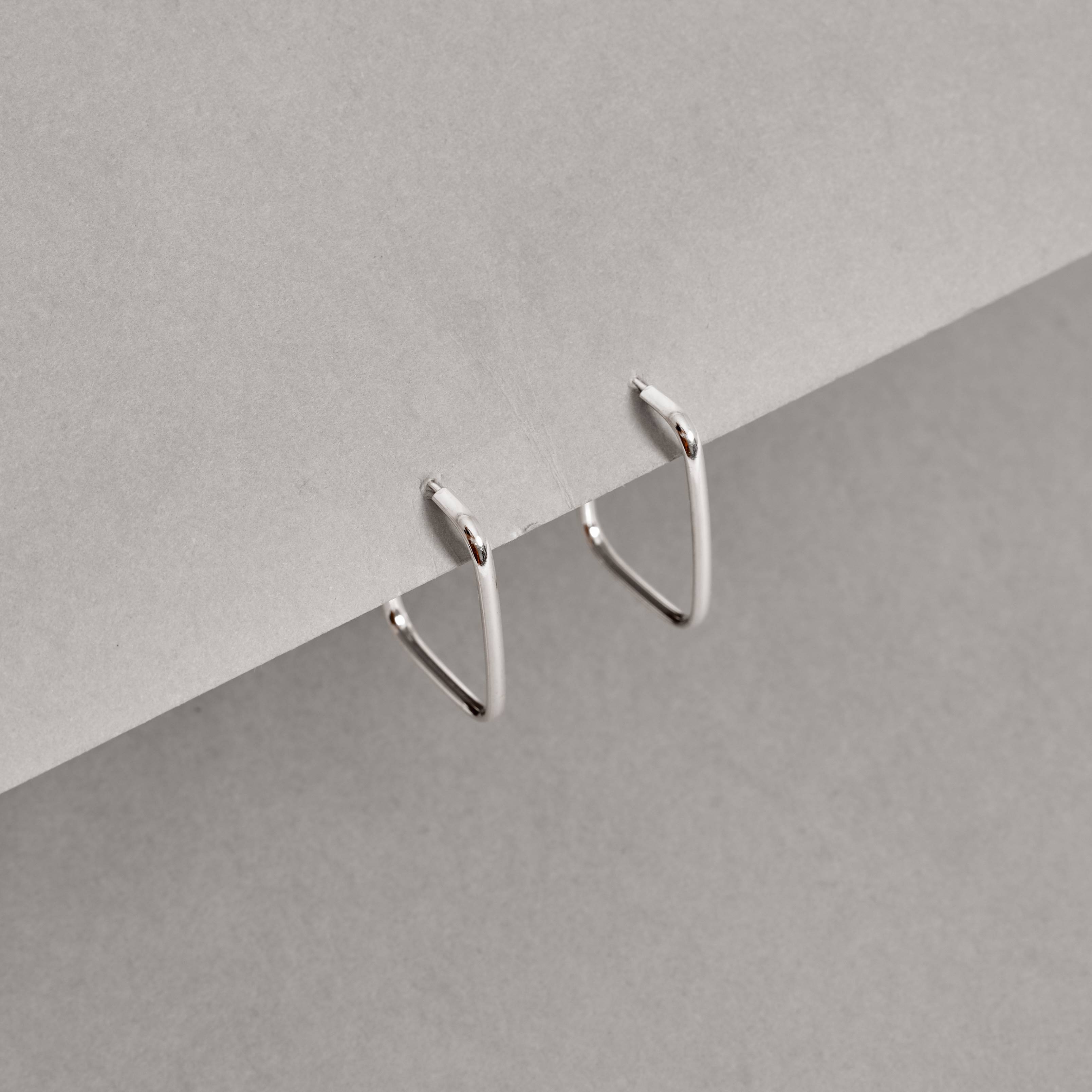 Imagem Argola retangular 29mm fio navete