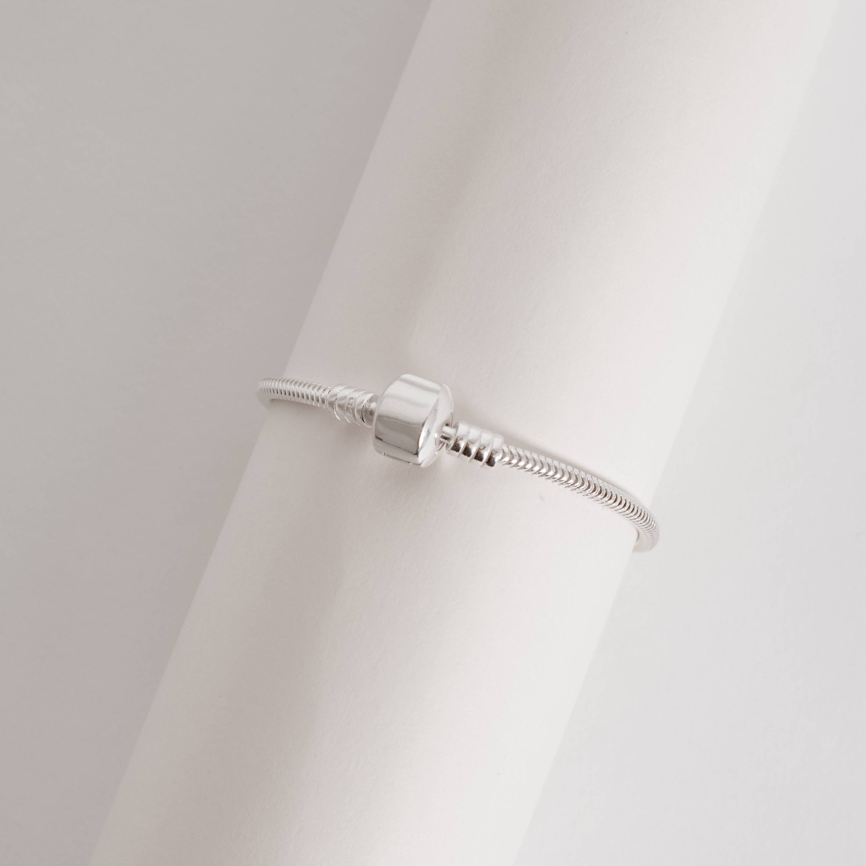 Imagem Pulseira para berloques 2.4 fecho redondo liso