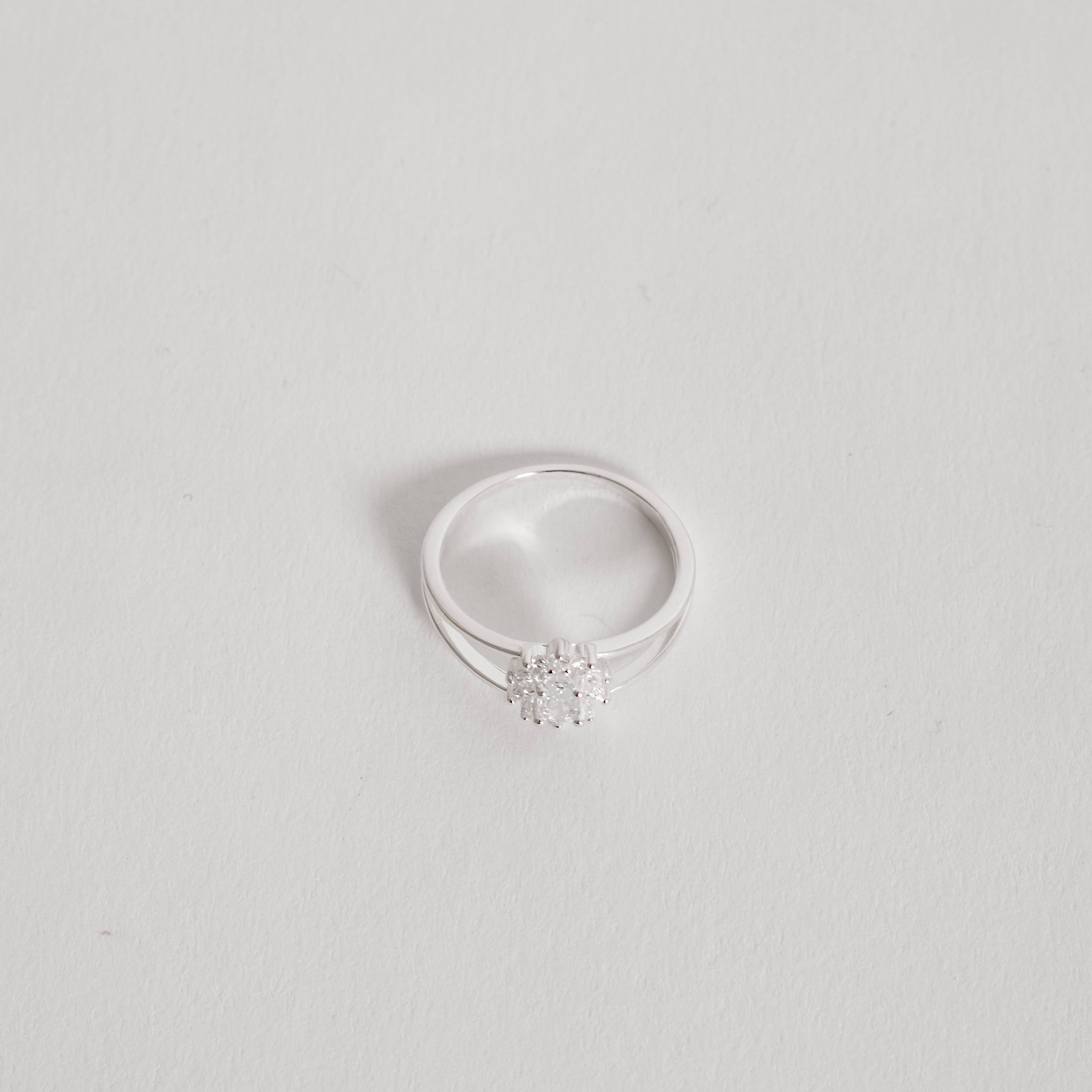 Imagem Secundária Anel fio duplo zircônia oval com cravejado