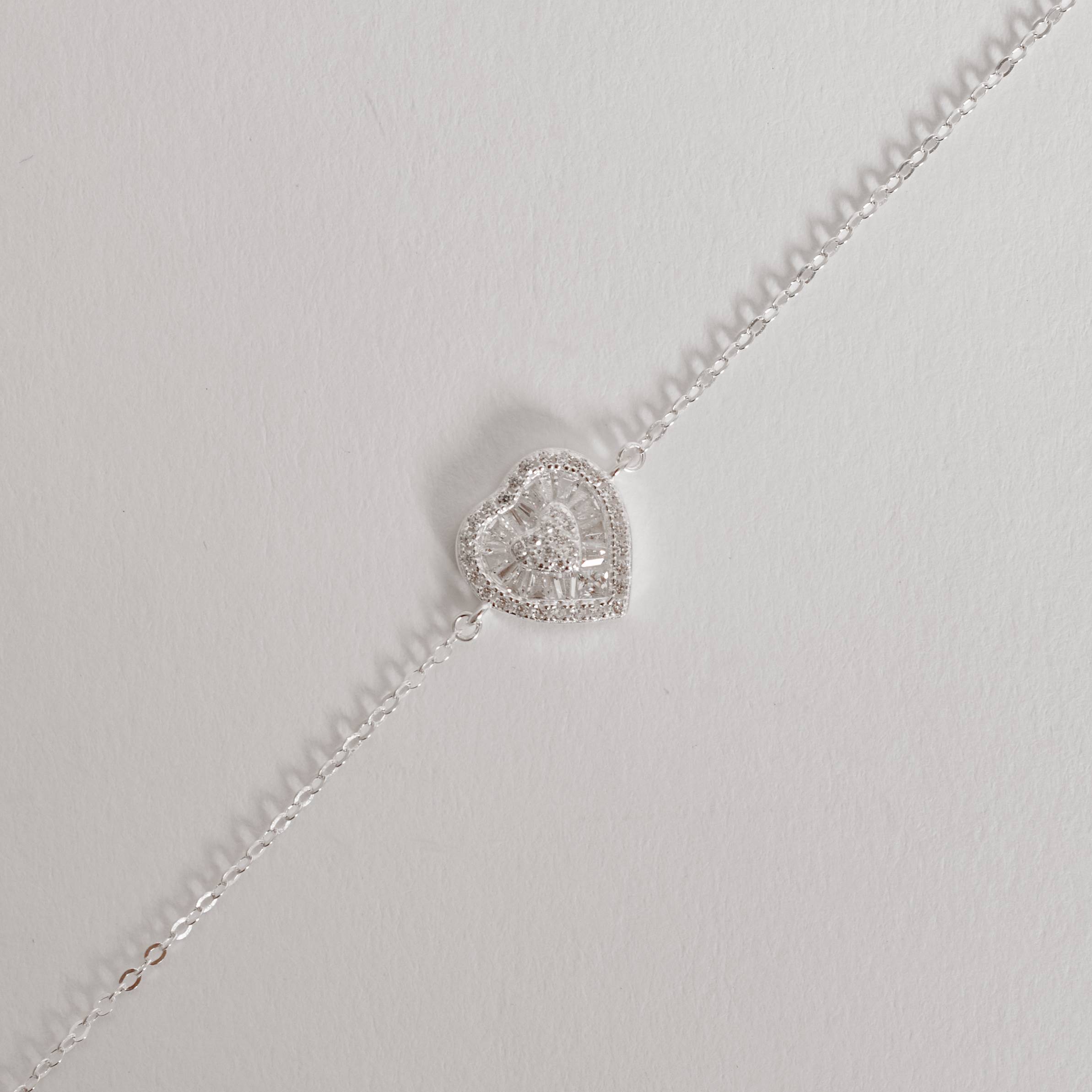 Pulseira entremeio coração cravejado 11mm corrente cadeado 16+4cm