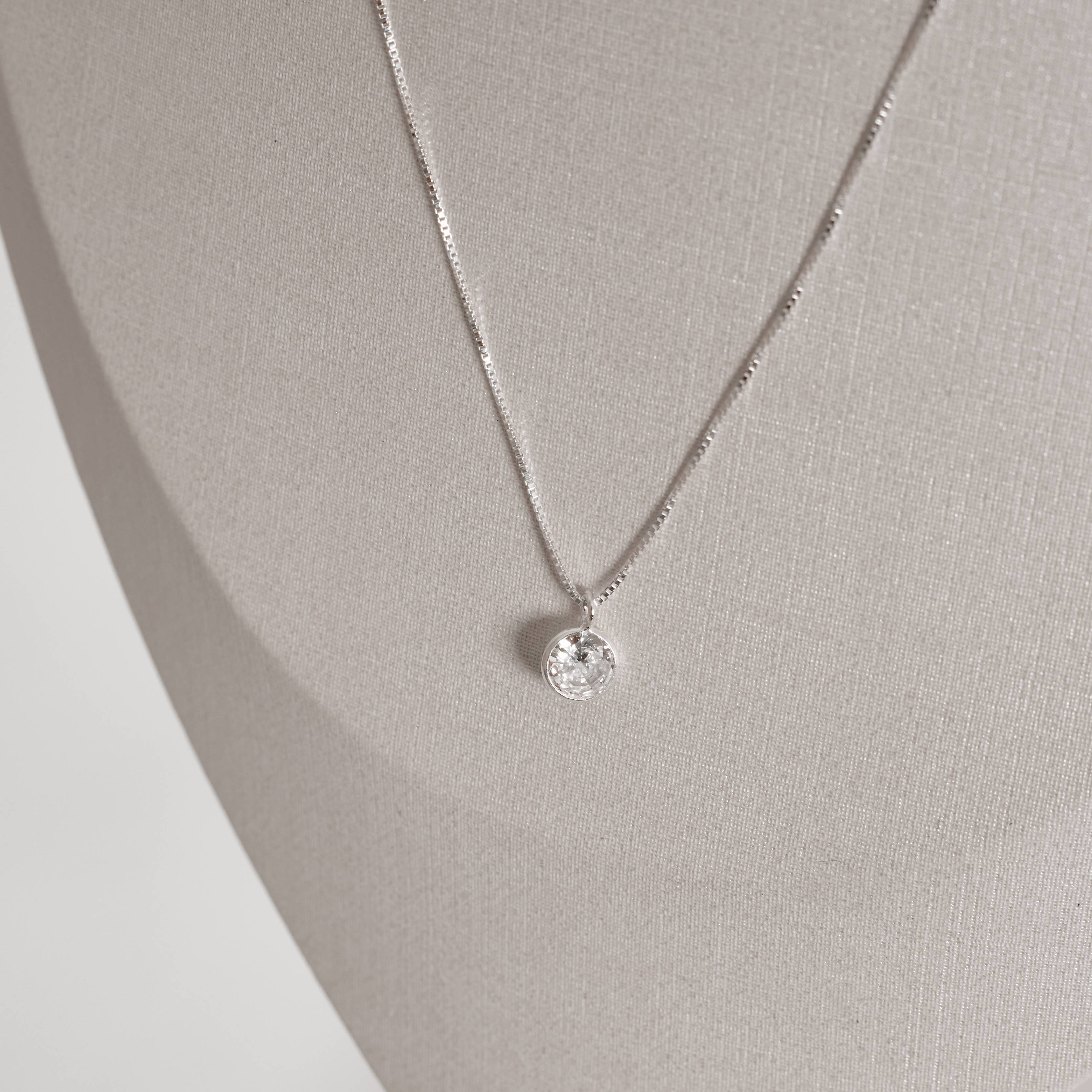 Imagem Colar zircônia redonda 6mm 45cm