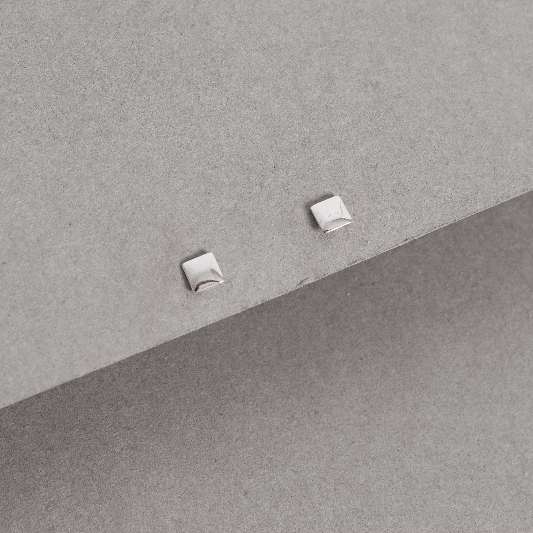 Imagem Brinco quadrado 3mm