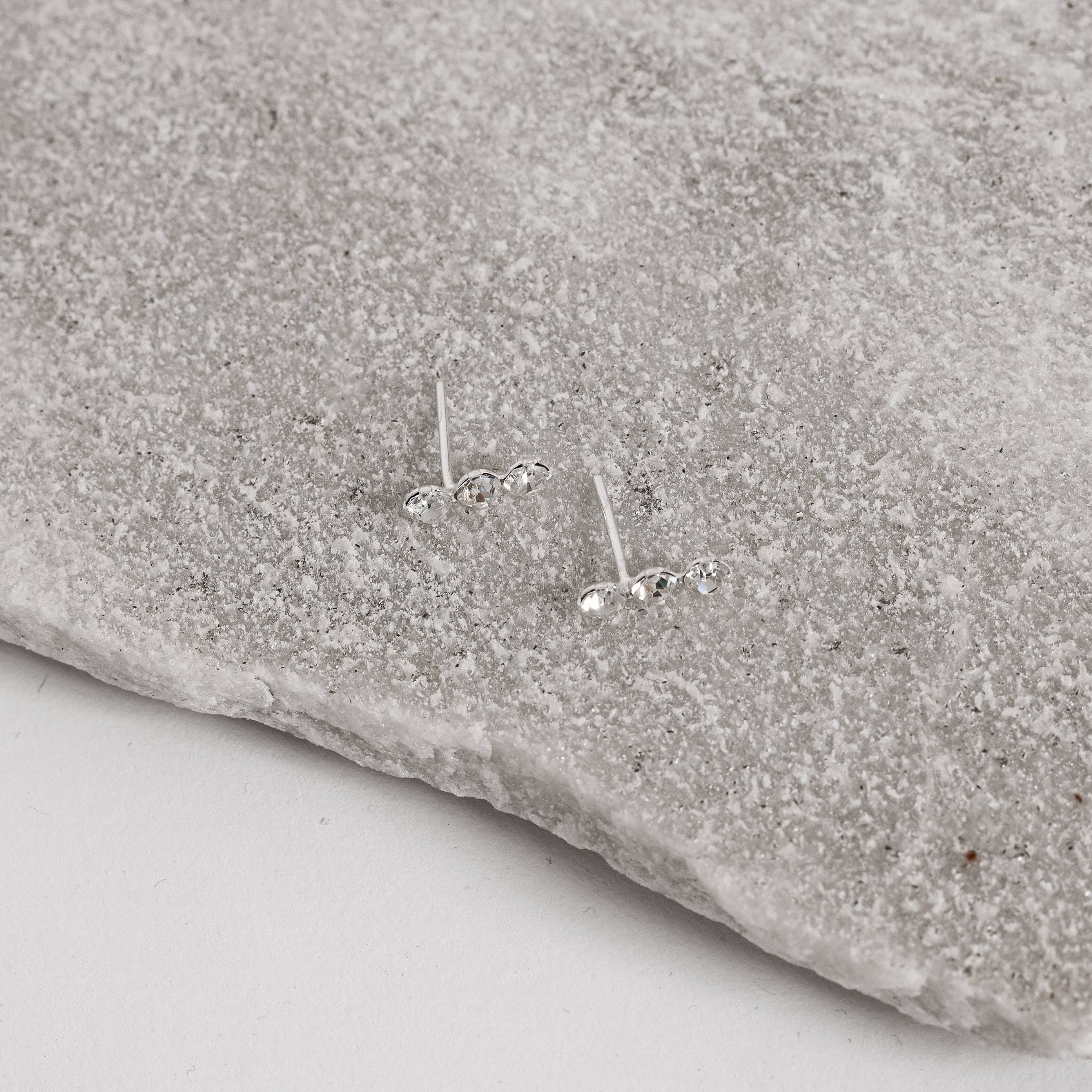 Imagem Secundária Brinco 3 zircônias 11mm