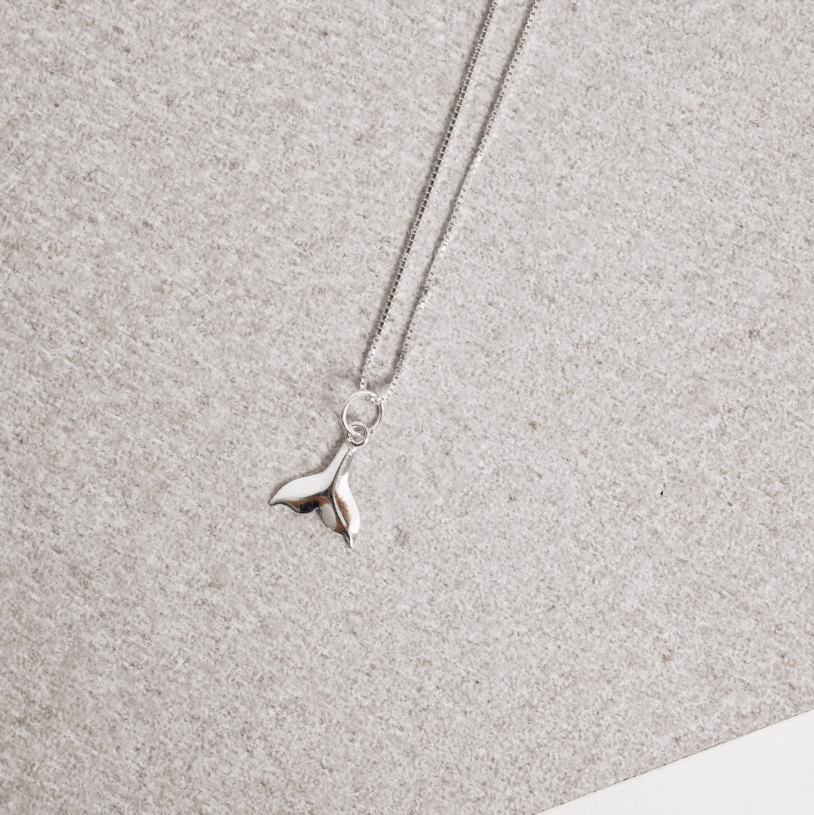 Imagem Colar pingente sereia 8mm 40cm