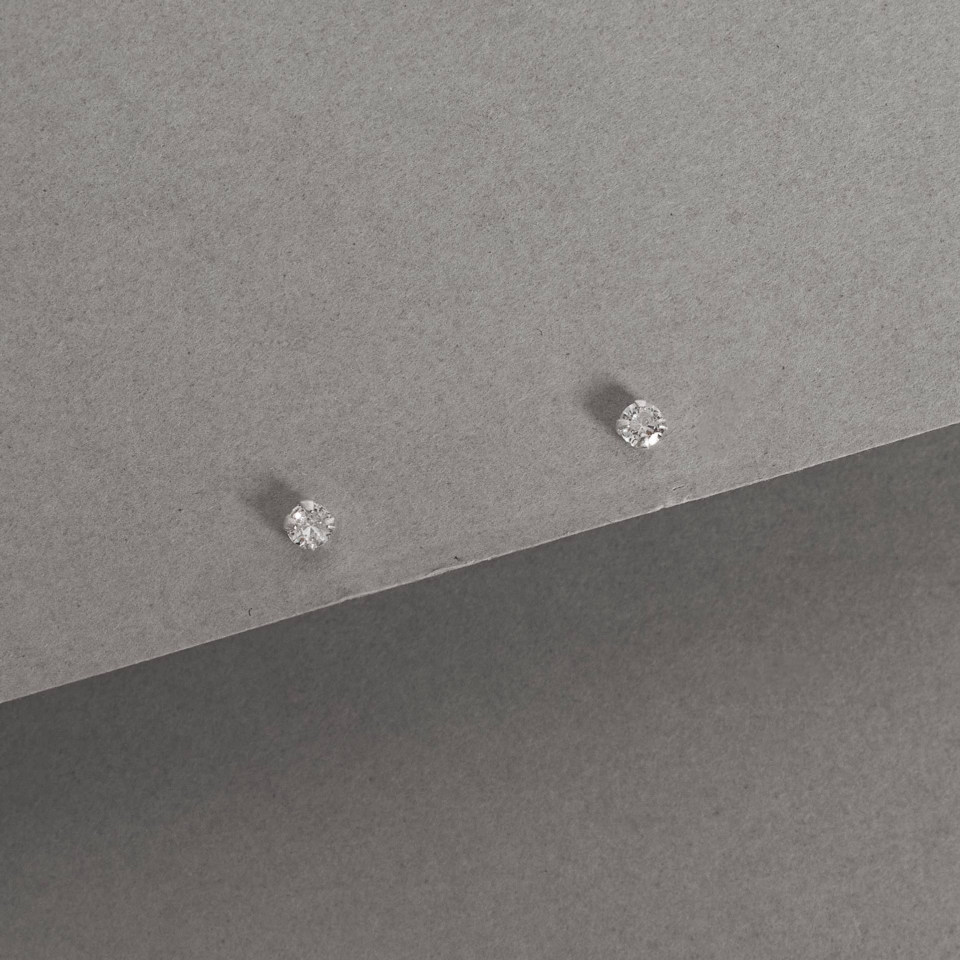 Imagem Brinco zircônia redonda cristal 3mm