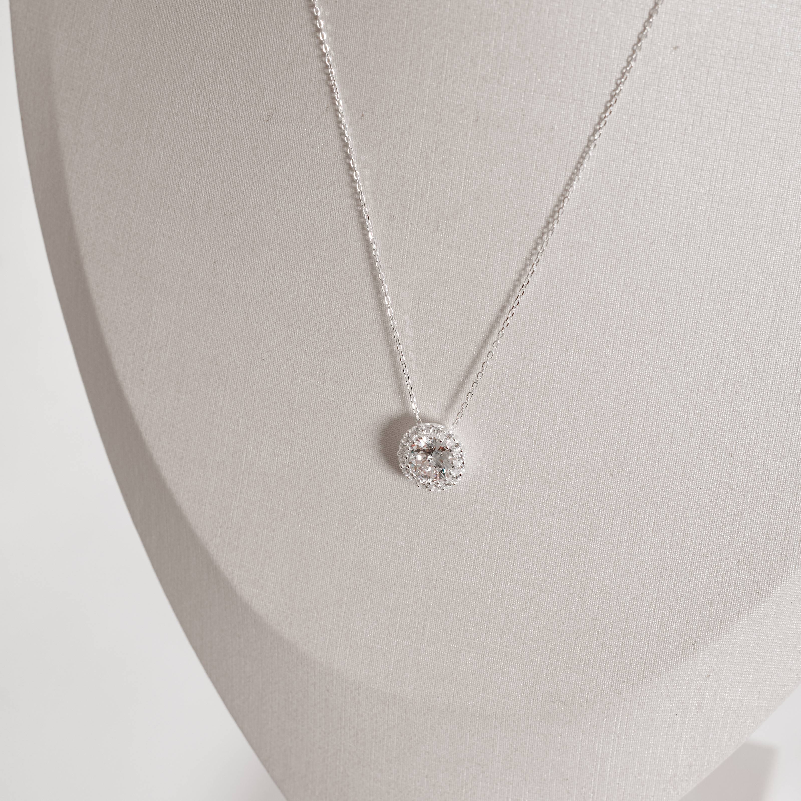 Imagem Colar pingente zircônia redonda com cravejado 12mm corrente cadeado 40+5cm