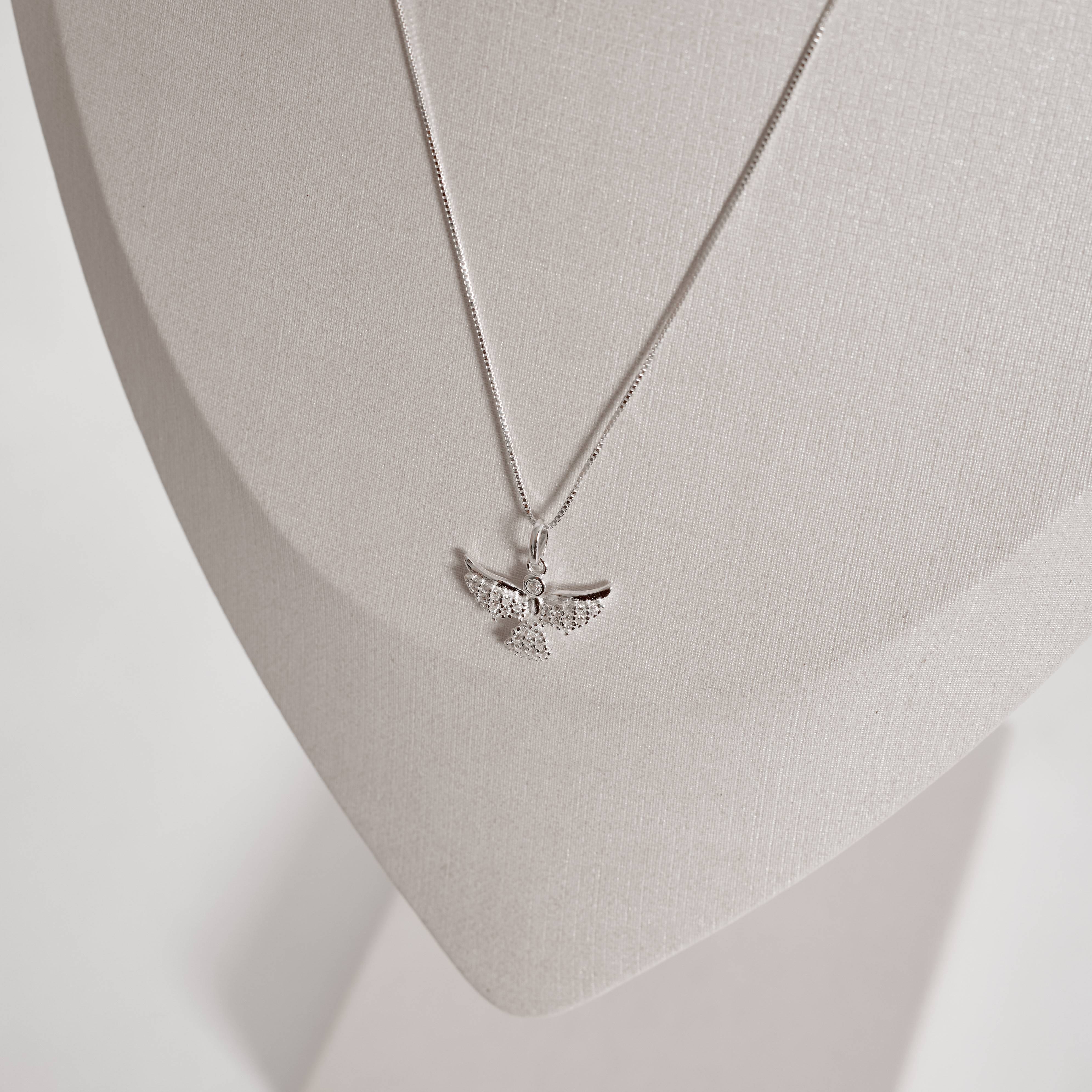 Imagem Secundária Colar pingente Espírito Santo cravejado 19mm 45cm