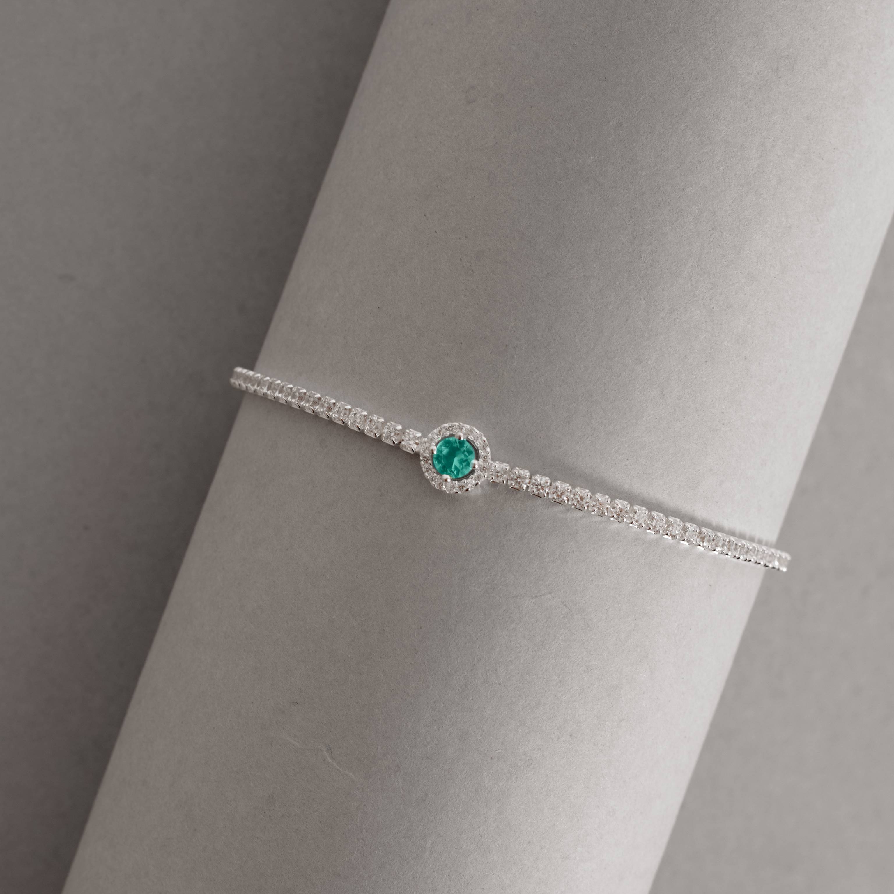 Pulseira Riviera 2mm com círculo vazado cravejado turmalina 16+4cm