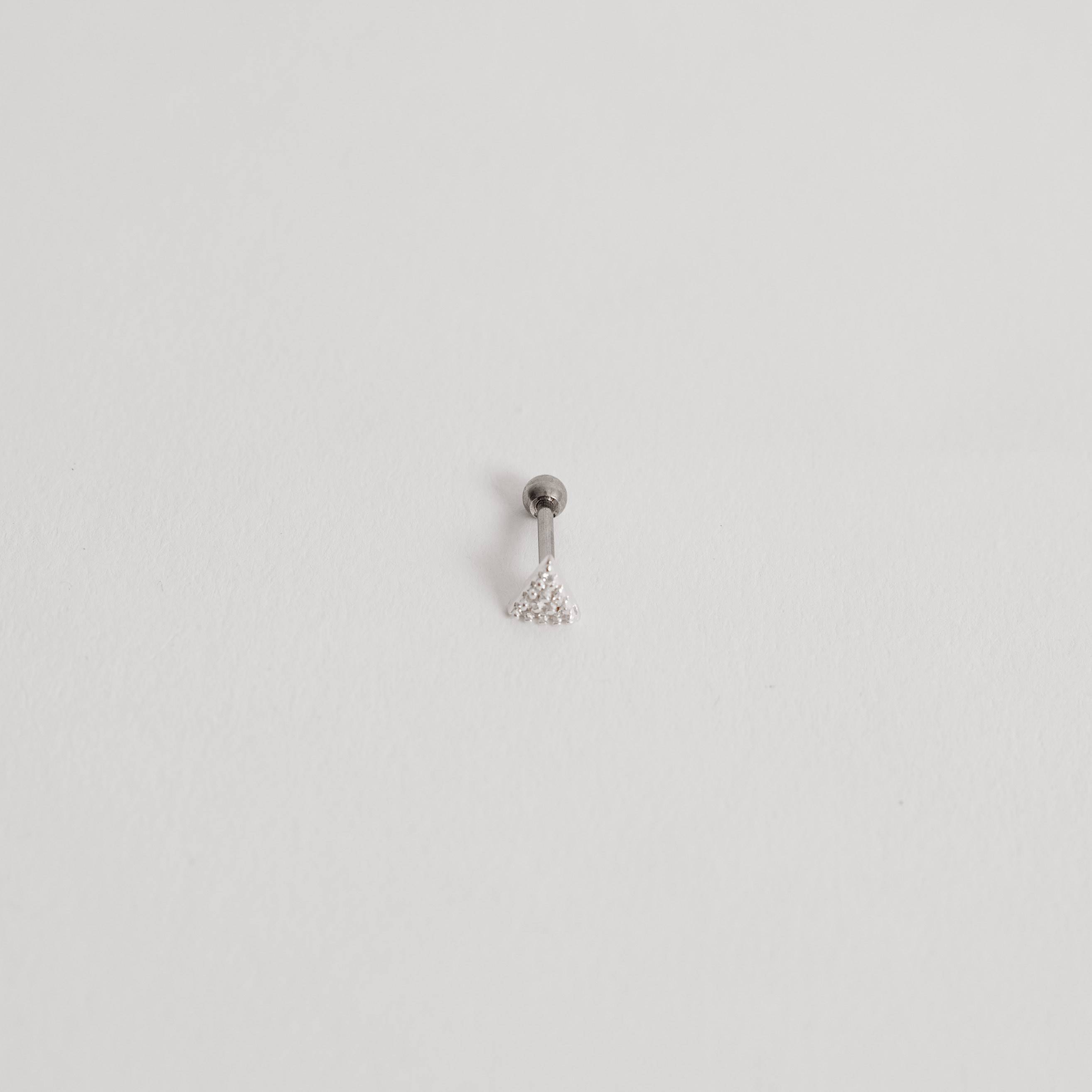 Piercing haste triângulo cravejado 5mm