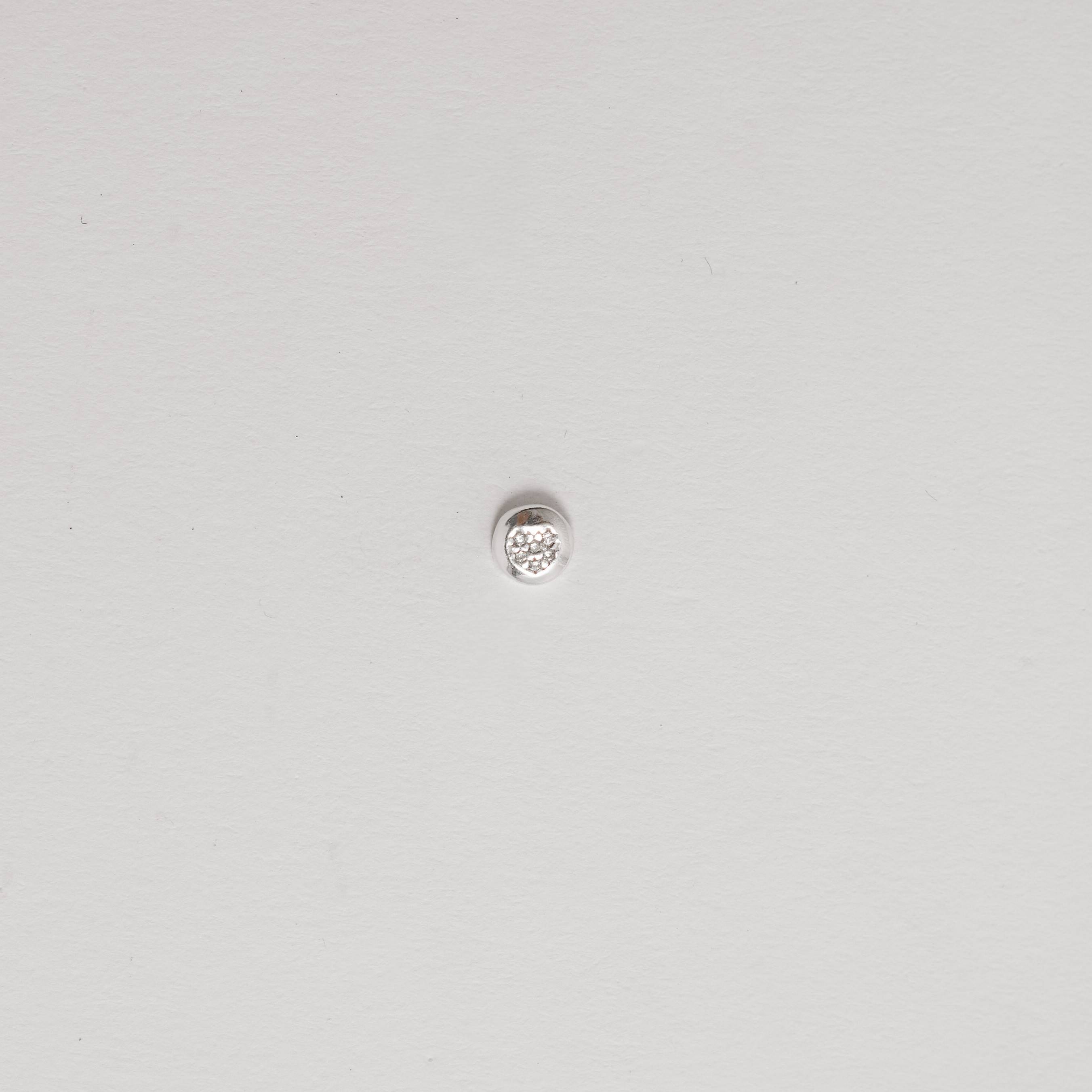Piercing haste círculo com coração cravejado 5mm