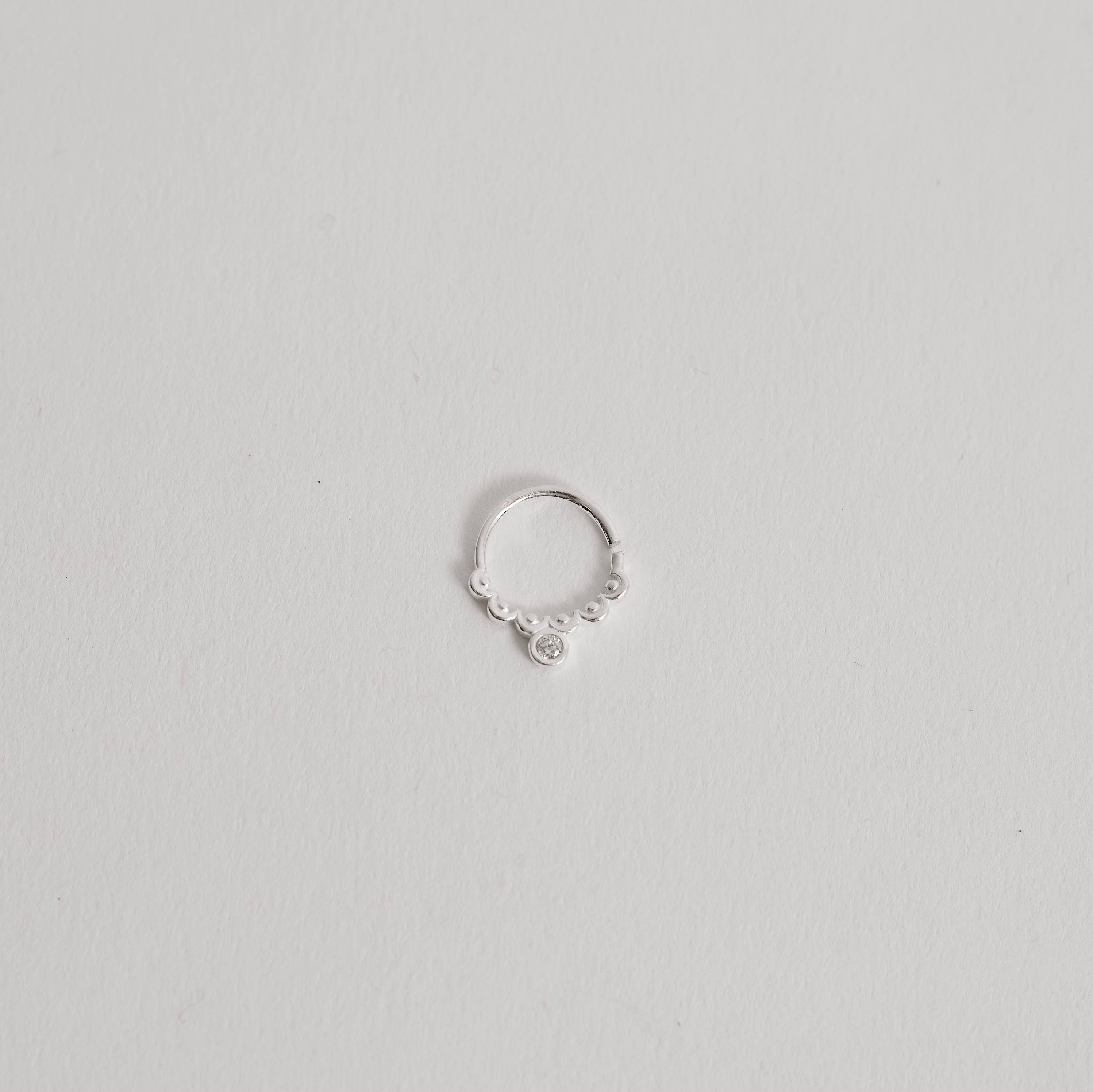 Piercing argola rendada detalhe zircônia 11mm