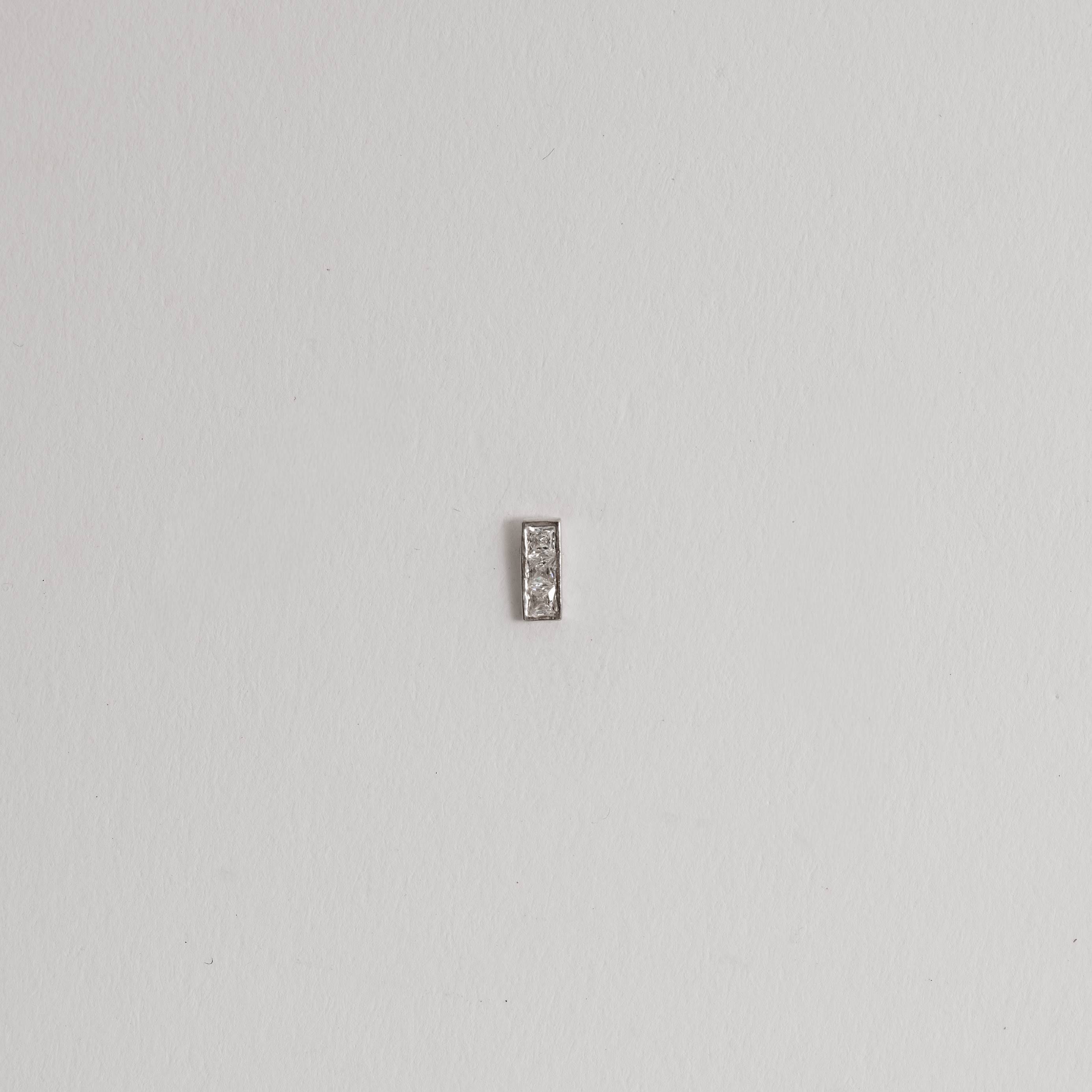 Piercing haste palito cravejado 7mm