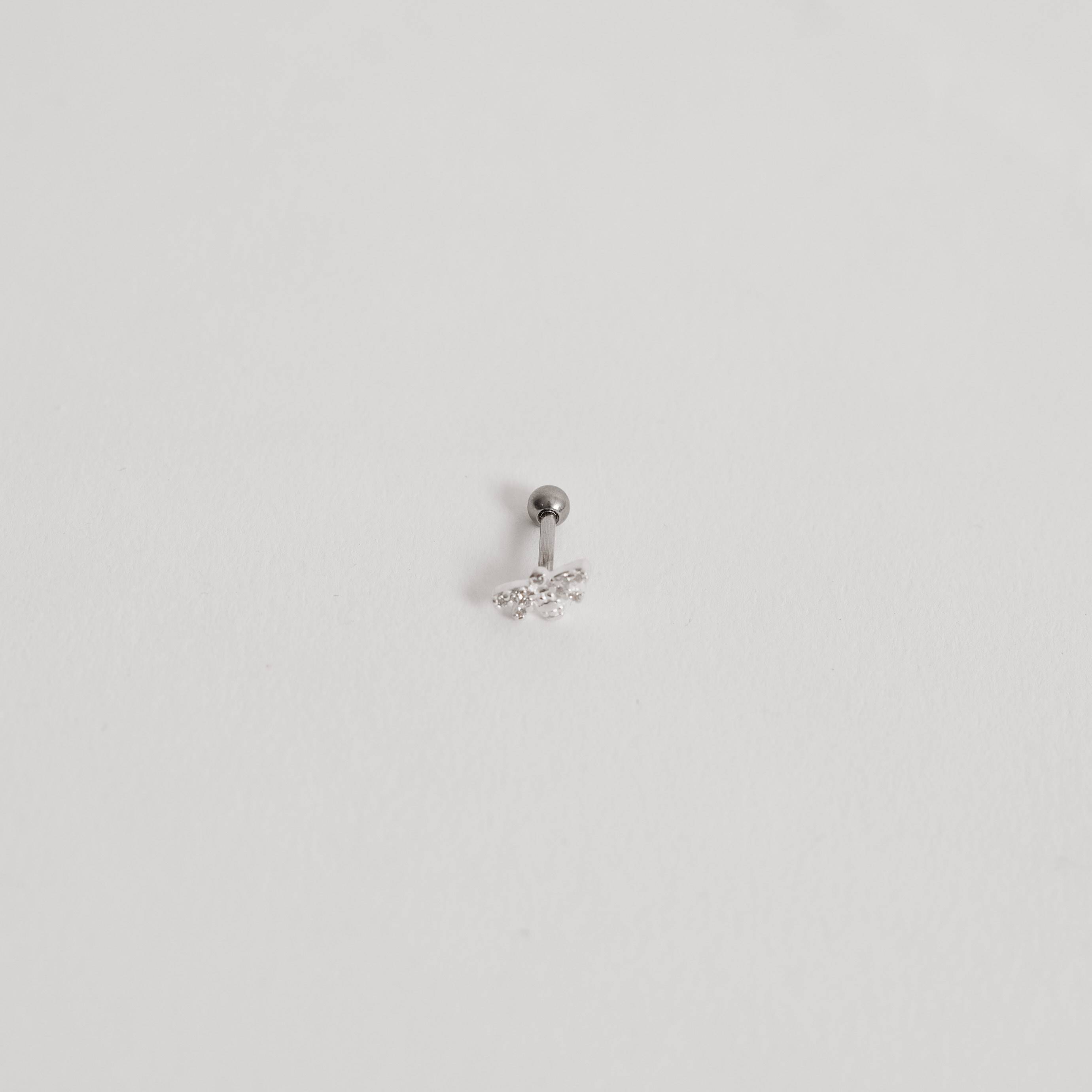 Piercing haste abelha cravejada 7mm