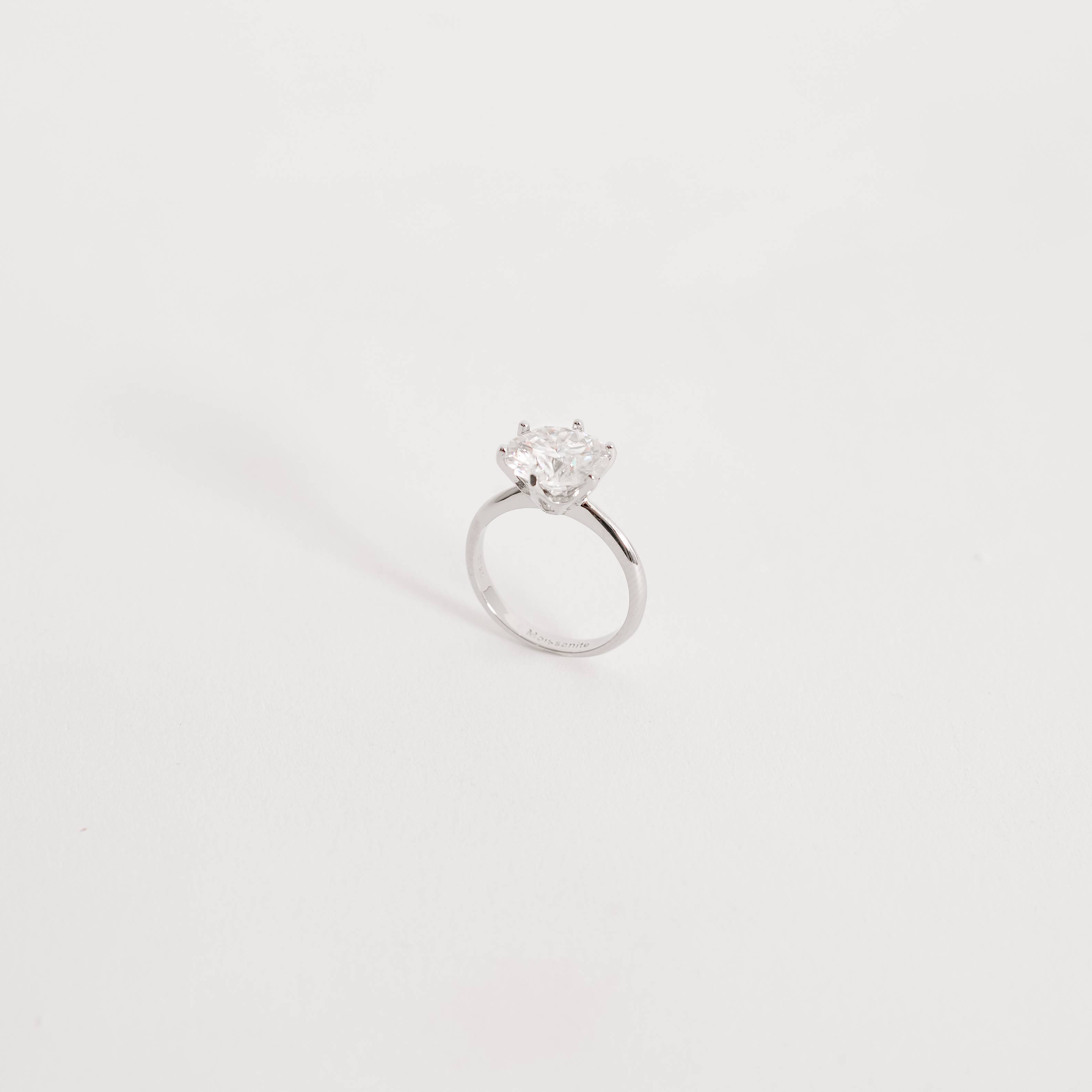 Anel solitário moissanite 10mm ródio