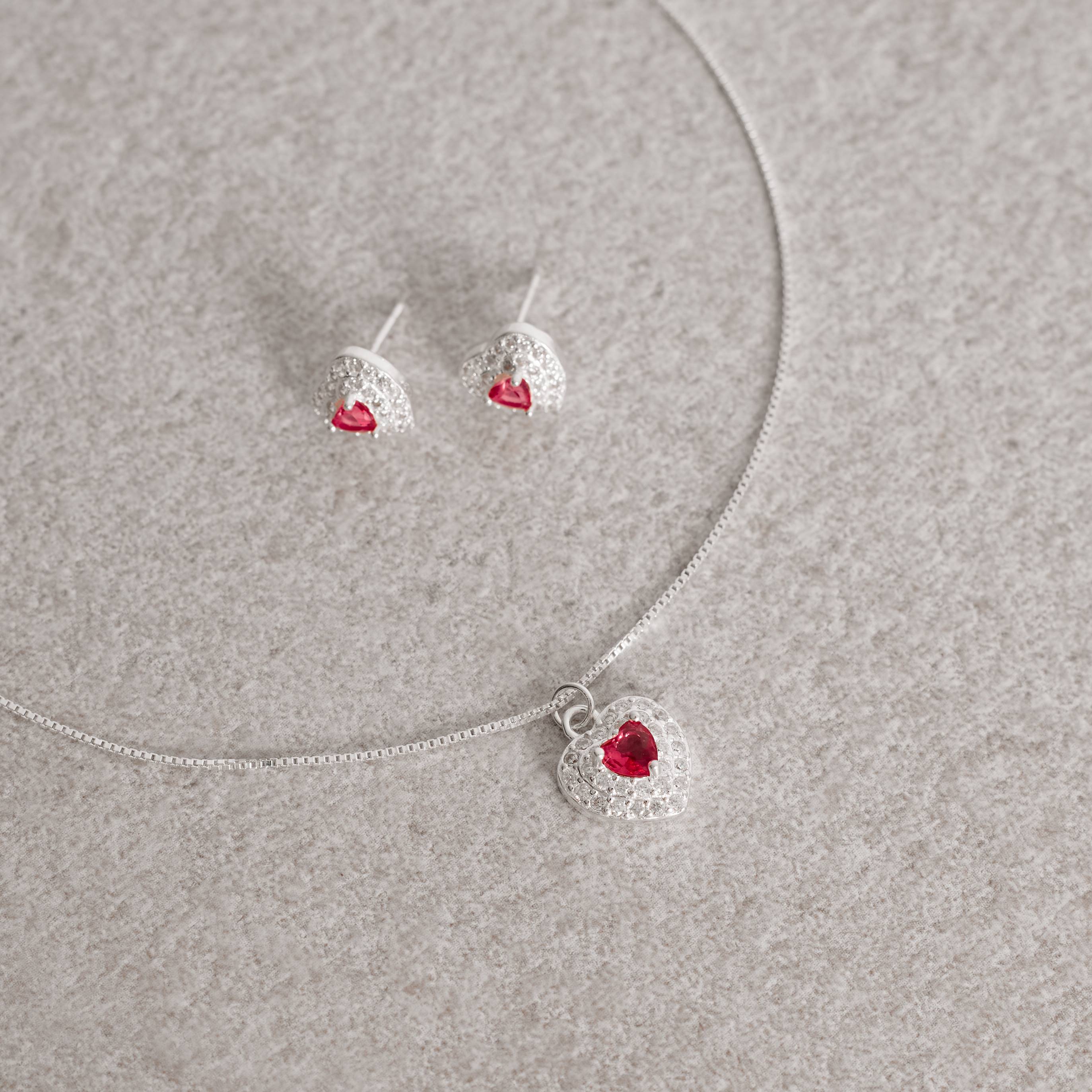 Conjunto brinco e colar zircônia coração cereja com duplo cravejado 10mm 45cm