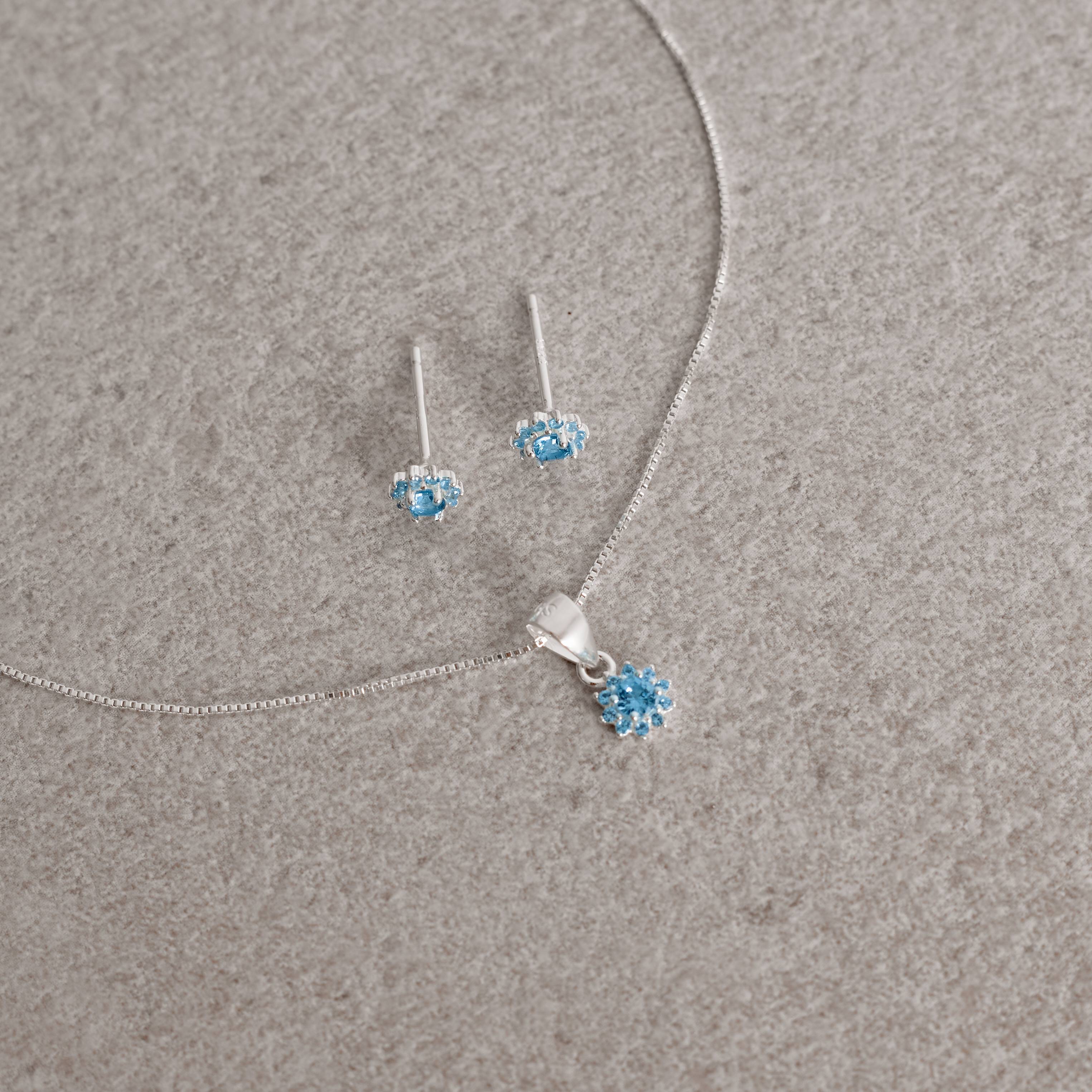 Conjunto brinco e colar flor cravejada azul 6mm 40cm