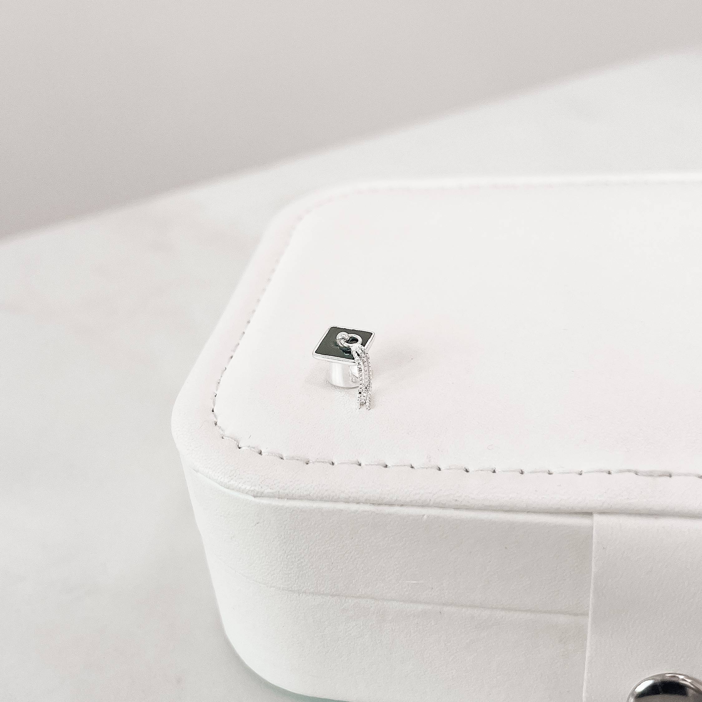 Berloque separador chapéu formatura resina 9mm