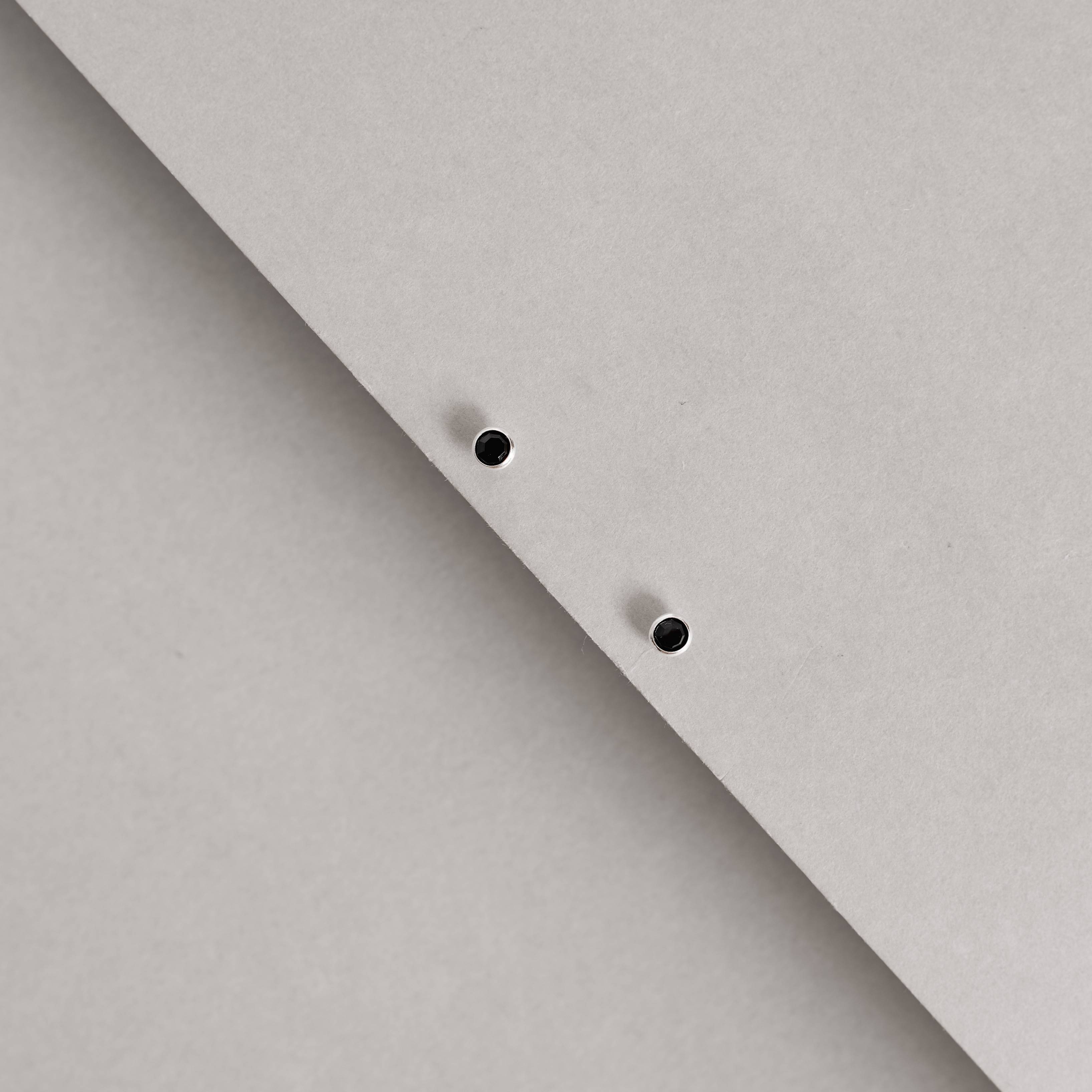 Imagem Brinco infantil zircônia 3mm ônix tarraxa baby - CI